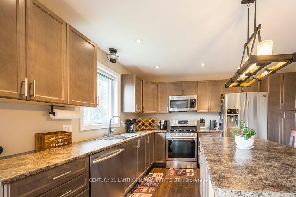 Photo 14 of 1053 Smith Street, Quinte West, Murray Ward — HOMEH