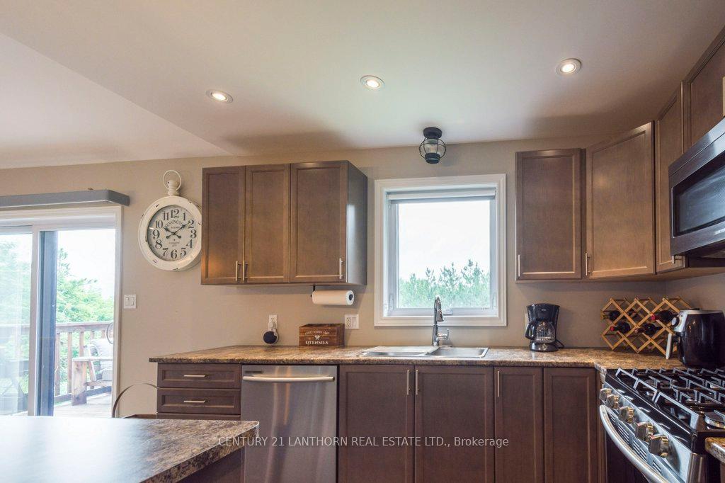 Photo 15 of 1053 Smith Street, Quinte West, Murray Ward — HOMEH