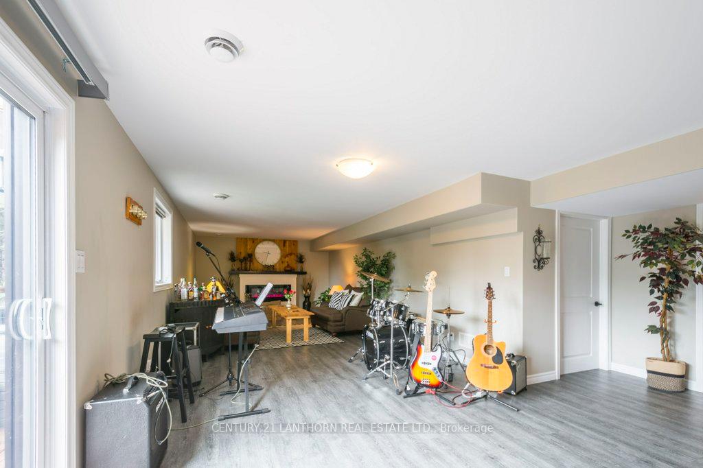 Photo 23 of 1053 Smith Street, Quinte West, Murray Ward — HOMEH