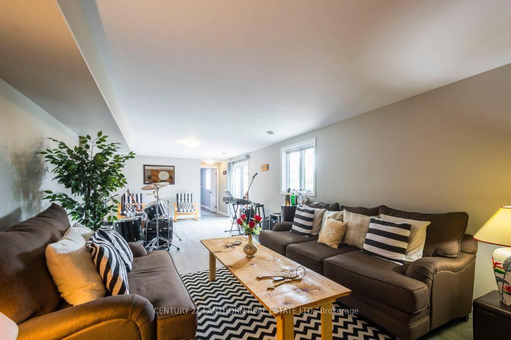 Photo 26 of 1053 Smith Street, Quinte West, Murray Ward — HOMEH