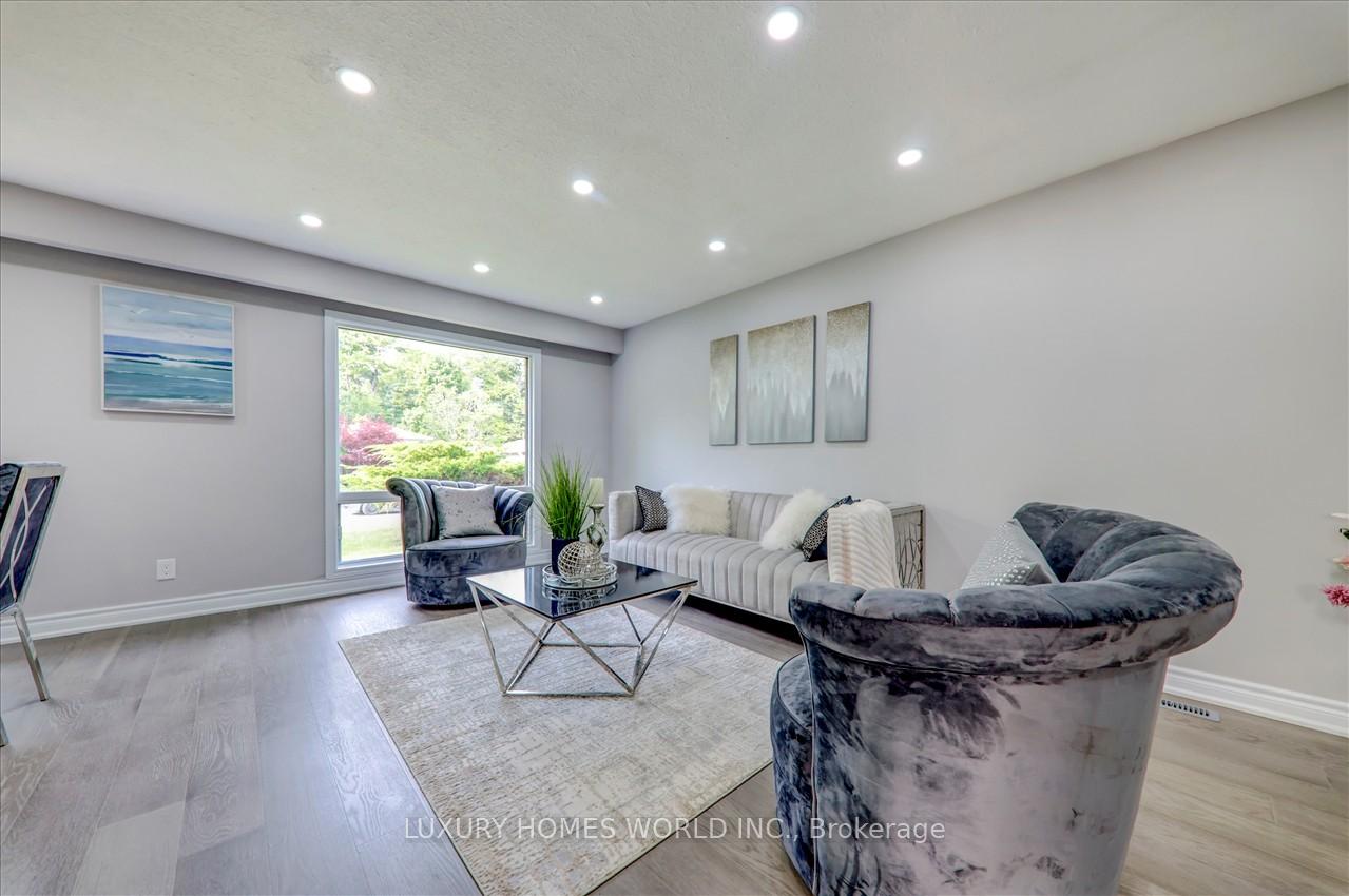 Photo 7 of 951 Essa Crescent, Pickering, West Shore — HOMEH