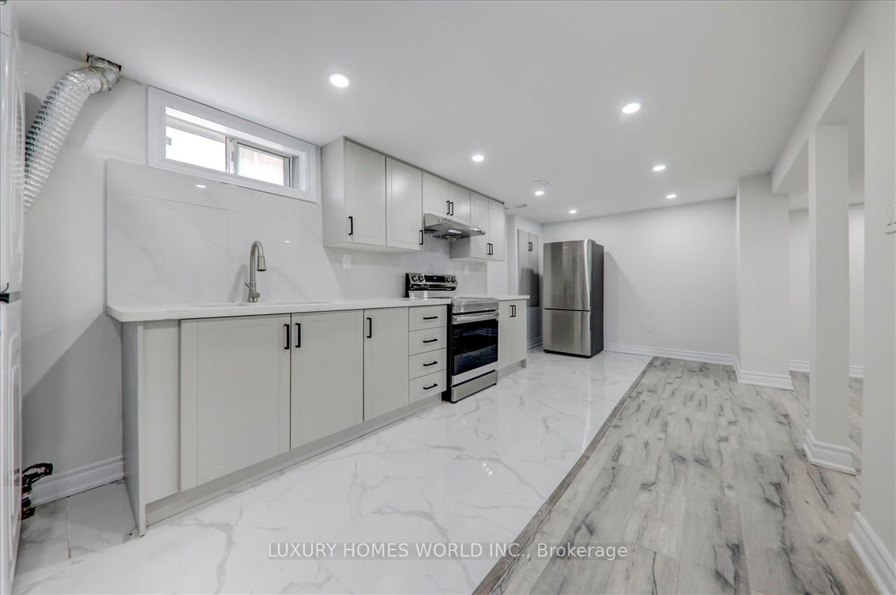 Photo 25 of 951 Essa Crescent, Pickering, West Shore — HOMEH