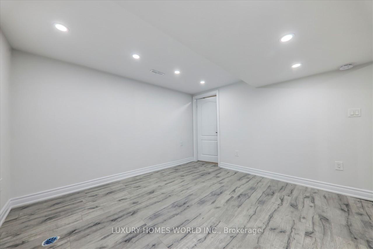 Photo 27 of 951 Essa Crescent, Pickering, West Shore — HOMEH
