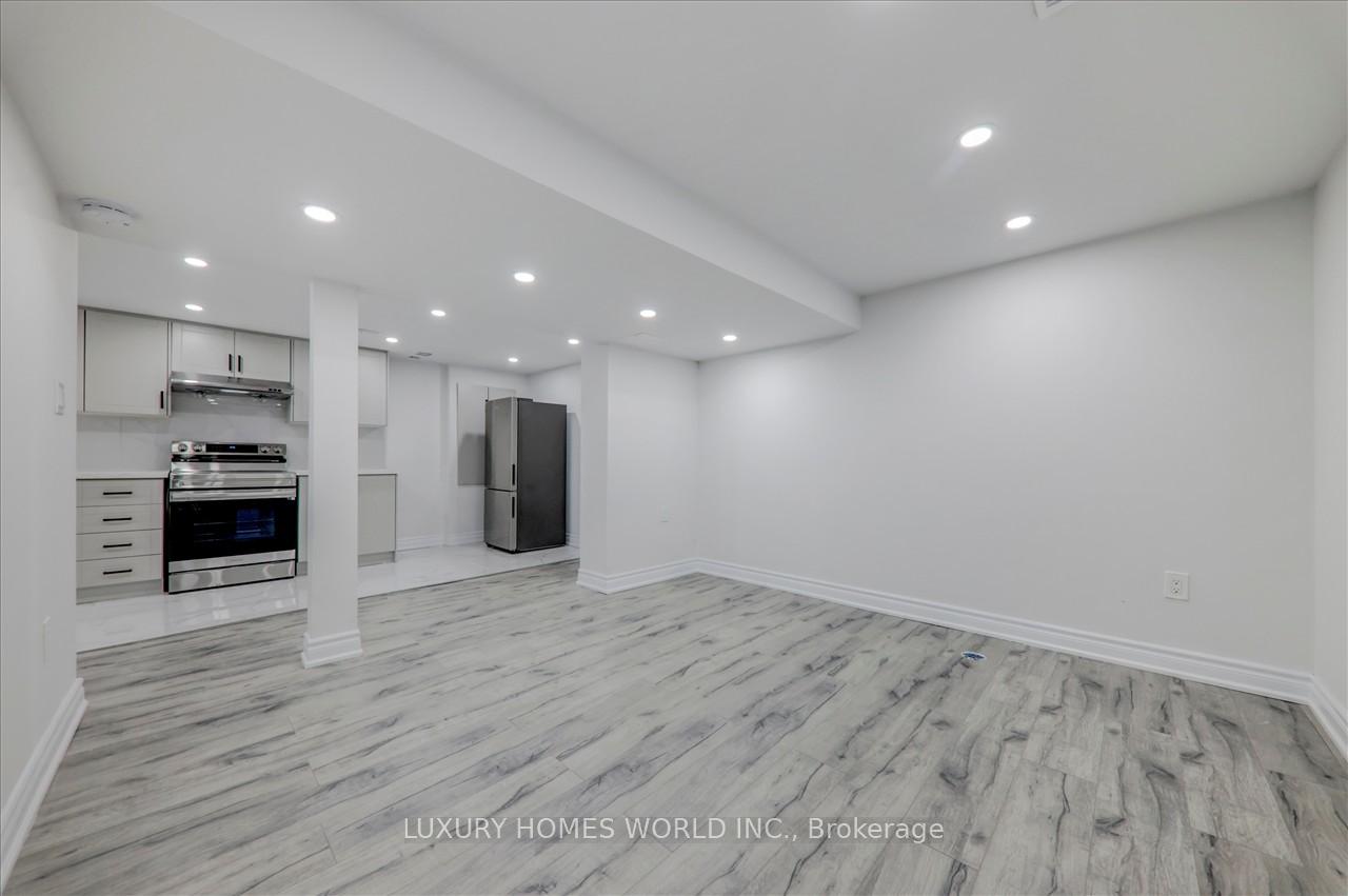 Photo 28 of 951 Essa Crescent, Pickering, West Shore — HOMEH