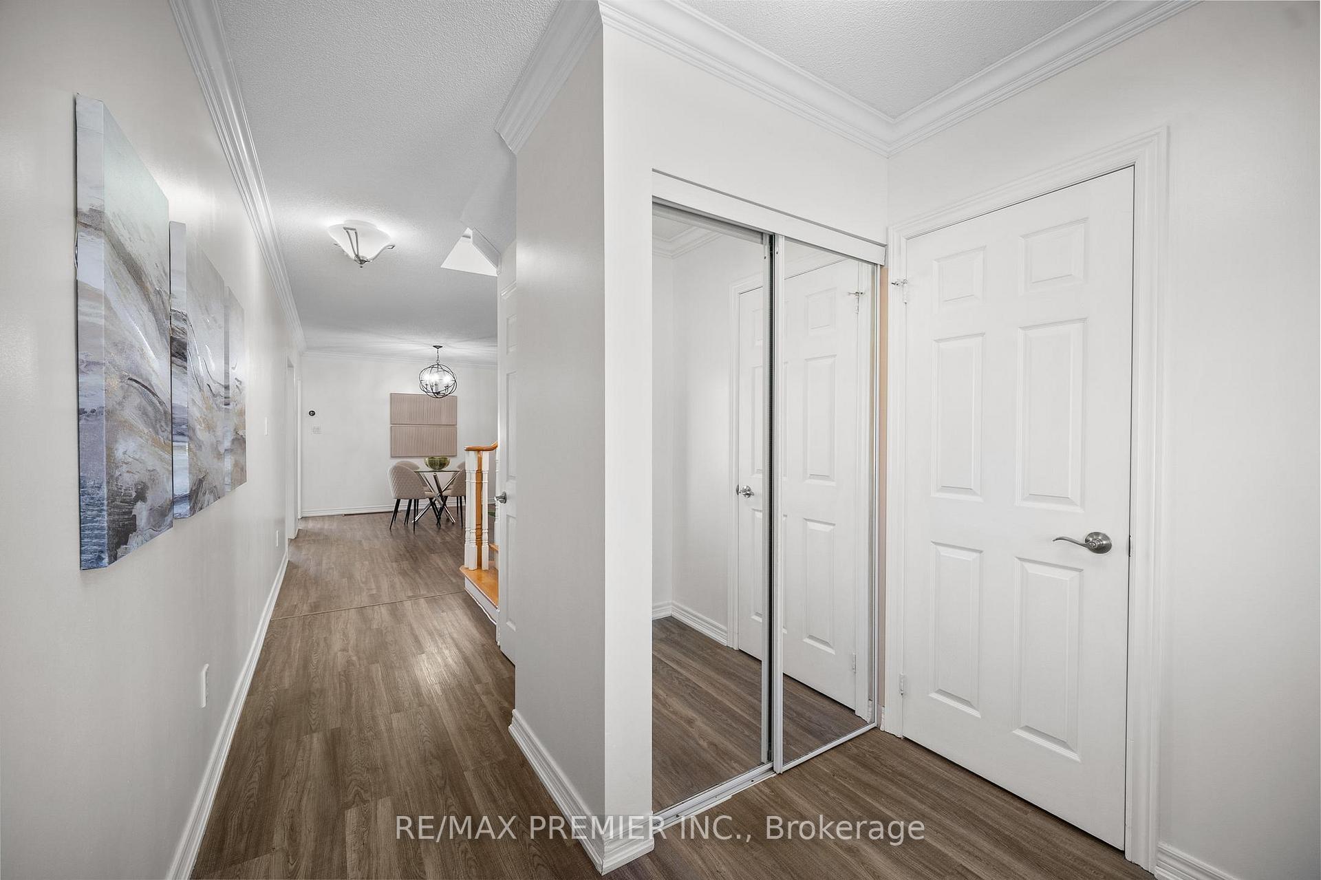 Photo 4 of 271 Peak Point Boulevard, Vaughan, Rural Vaughan — HOMEH