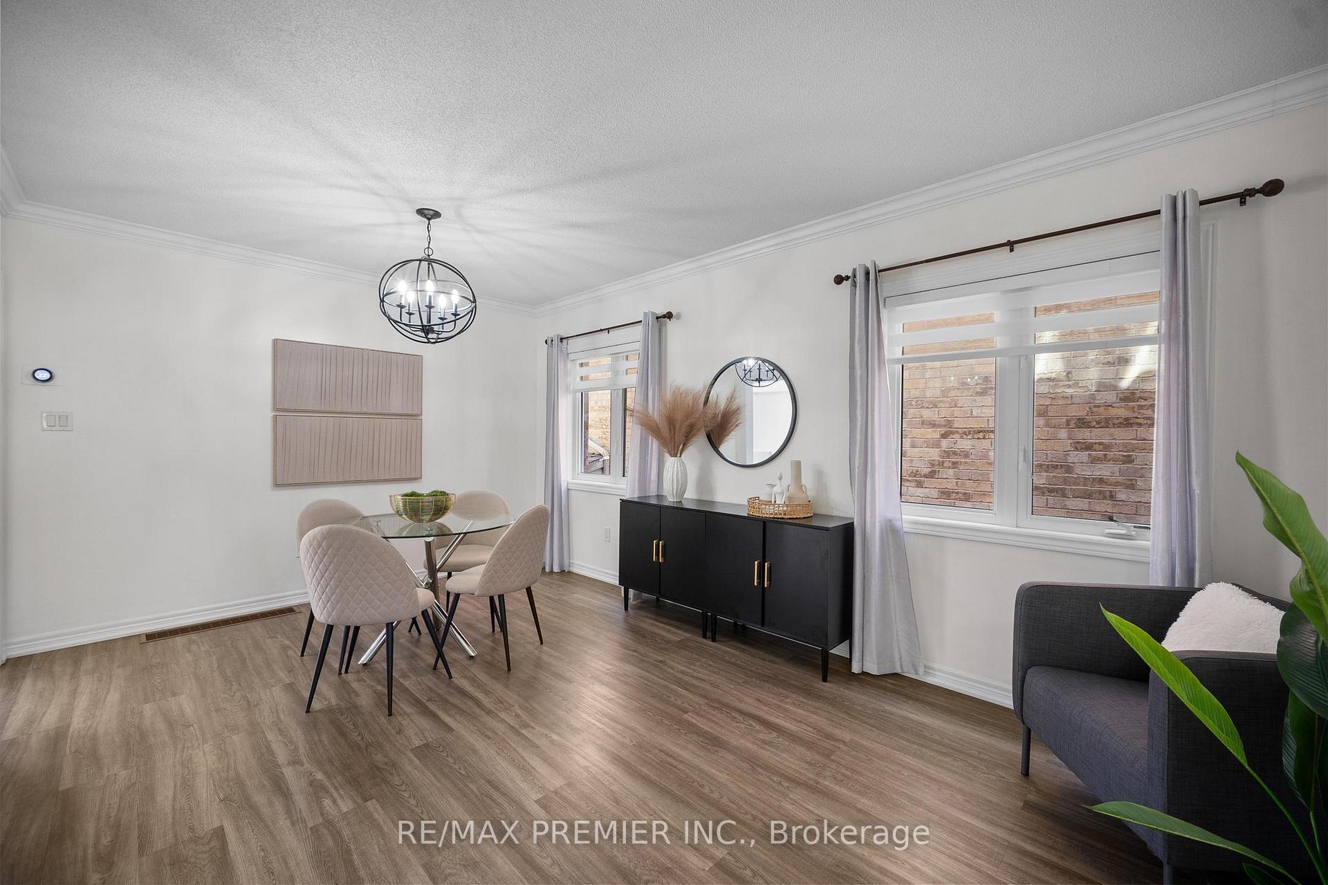 Photo 6 of 271 Peak Point Boulevard, Vaughan, Rural Vaughan — HOMEH