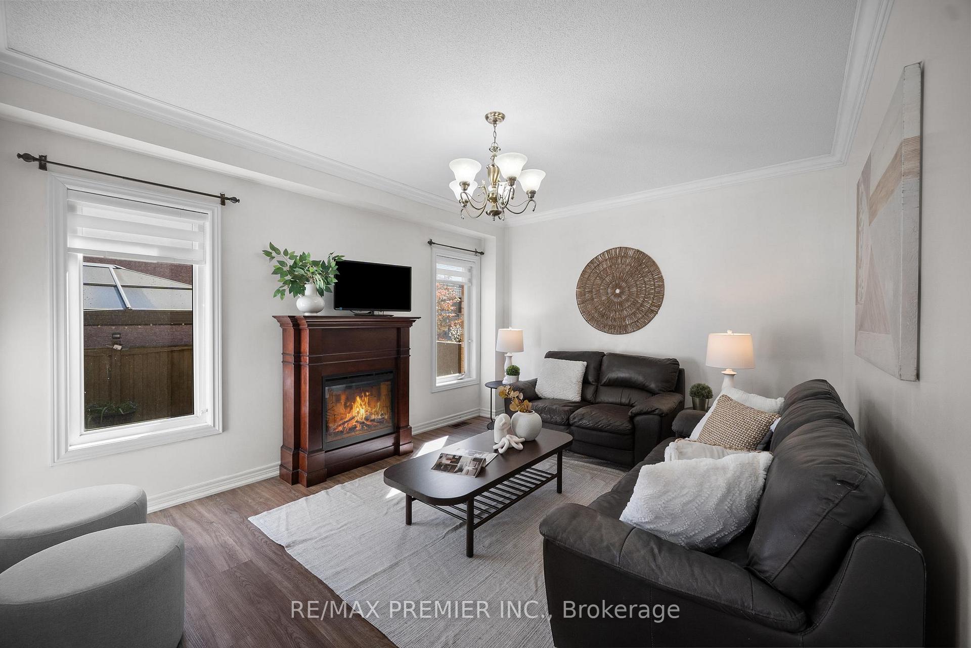 Photo 15 of 271 Peak Point Boulevard, Vaughan, Rural Vaughan — HOMEH