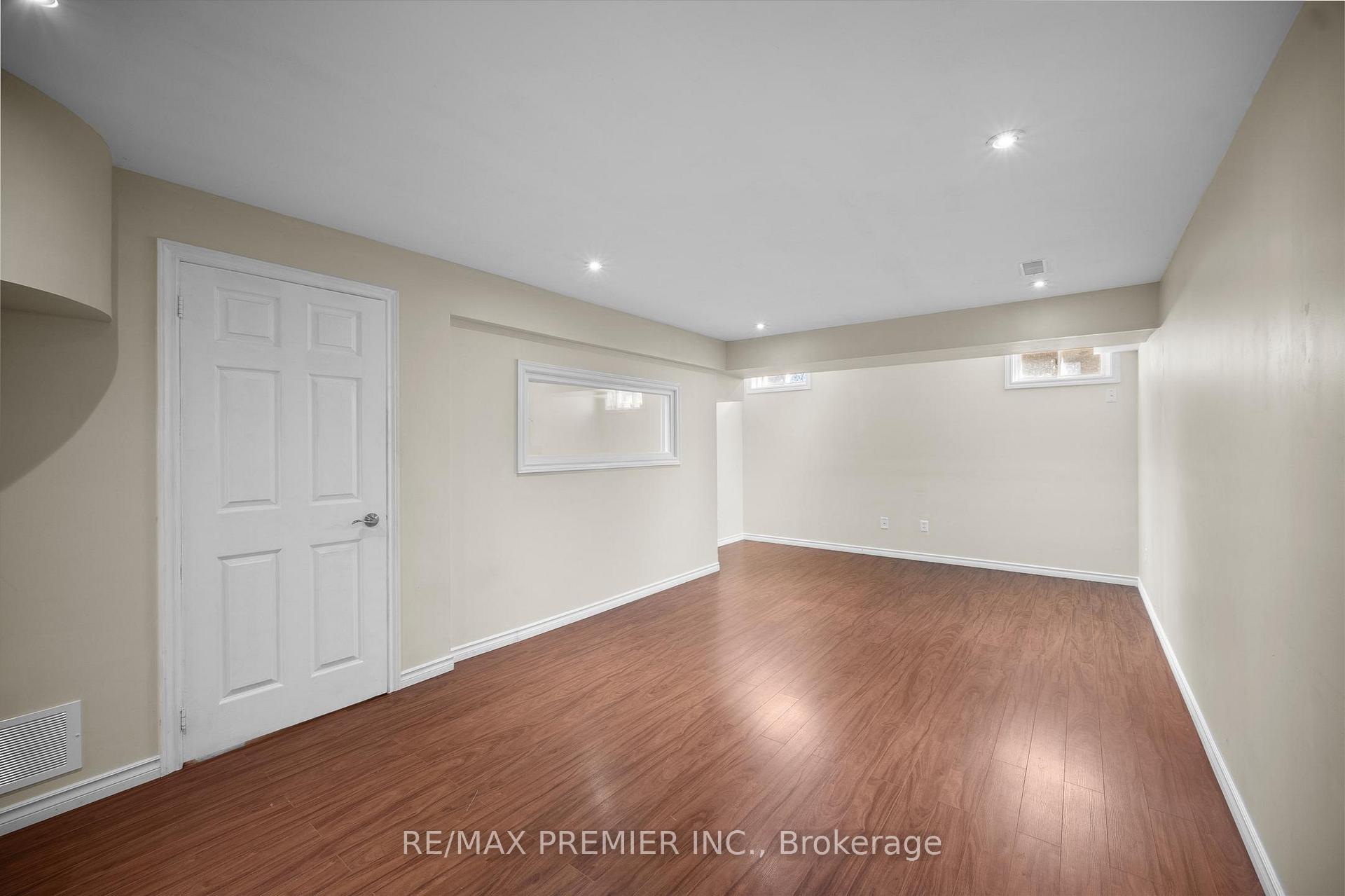 Photo 33 of 271 Peak Point Boulevard, Vaughan, Rural Vaughan — HOMEH