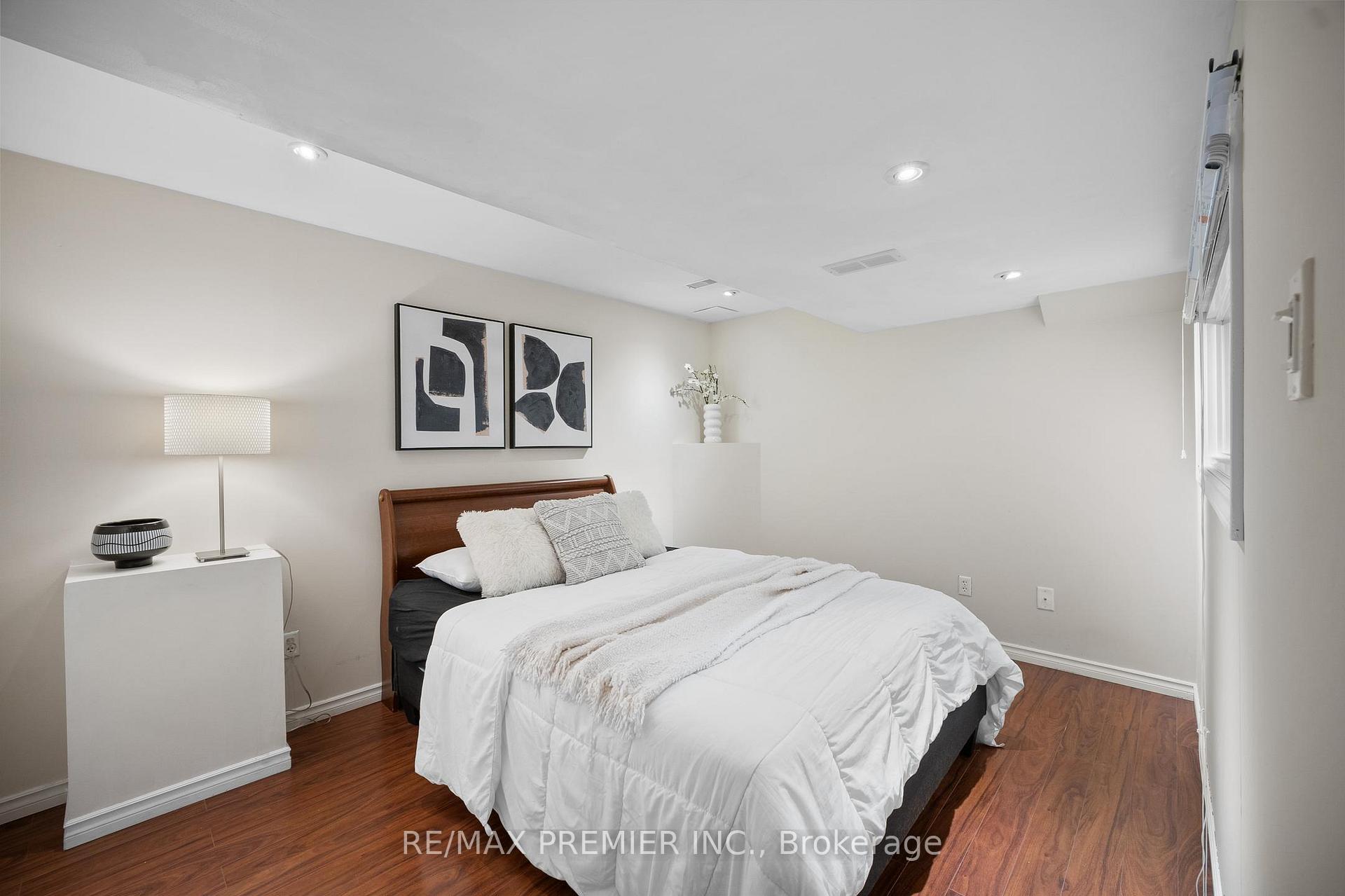 Photo 35 of 271 Peak Point Boulevard, Vaughan, Rural Vaughan — HOMEH