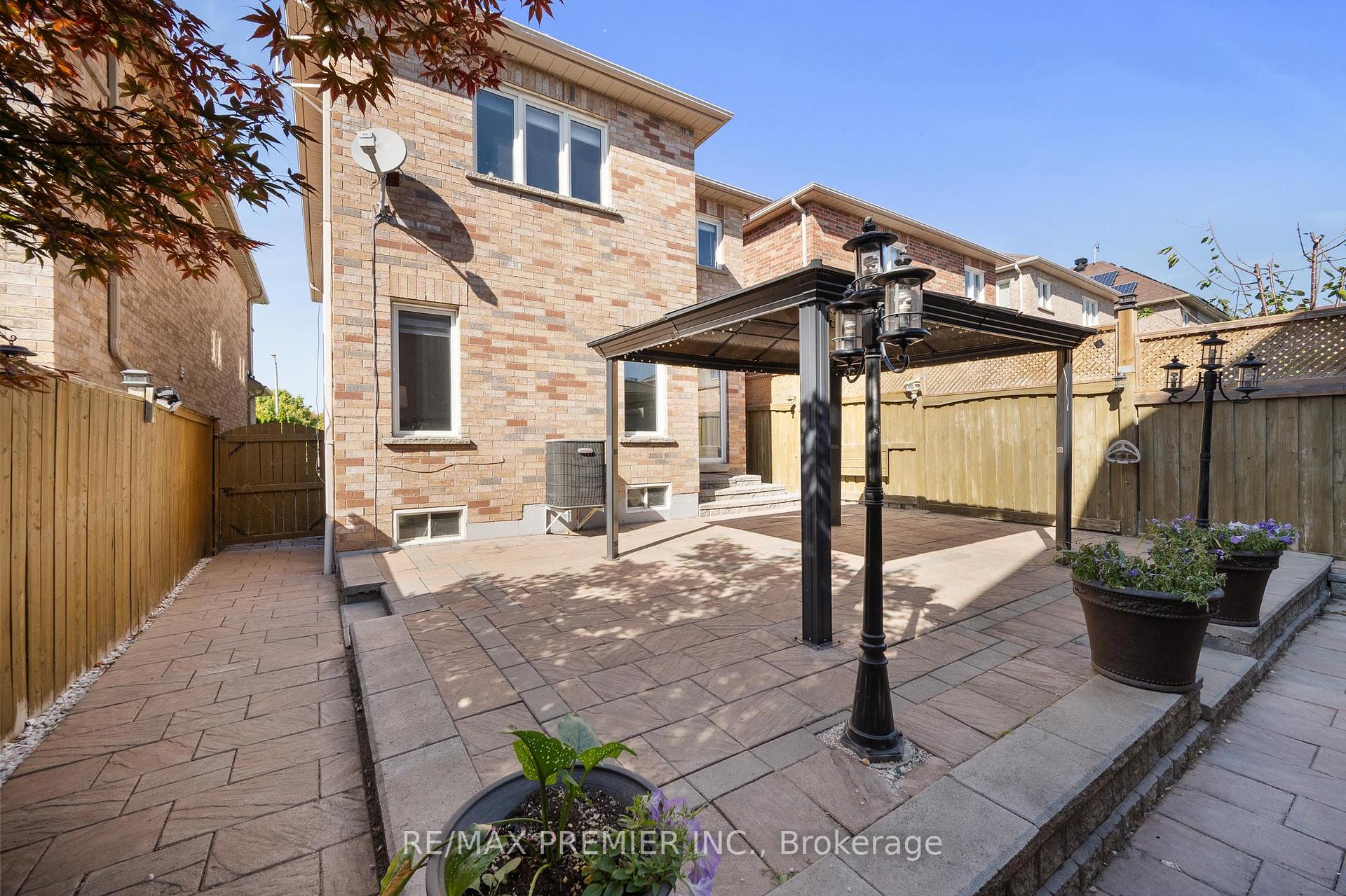 Photo 39 of 271 Peak Point Boulevard, Vaughan, Rural Vaughan — HOMEH