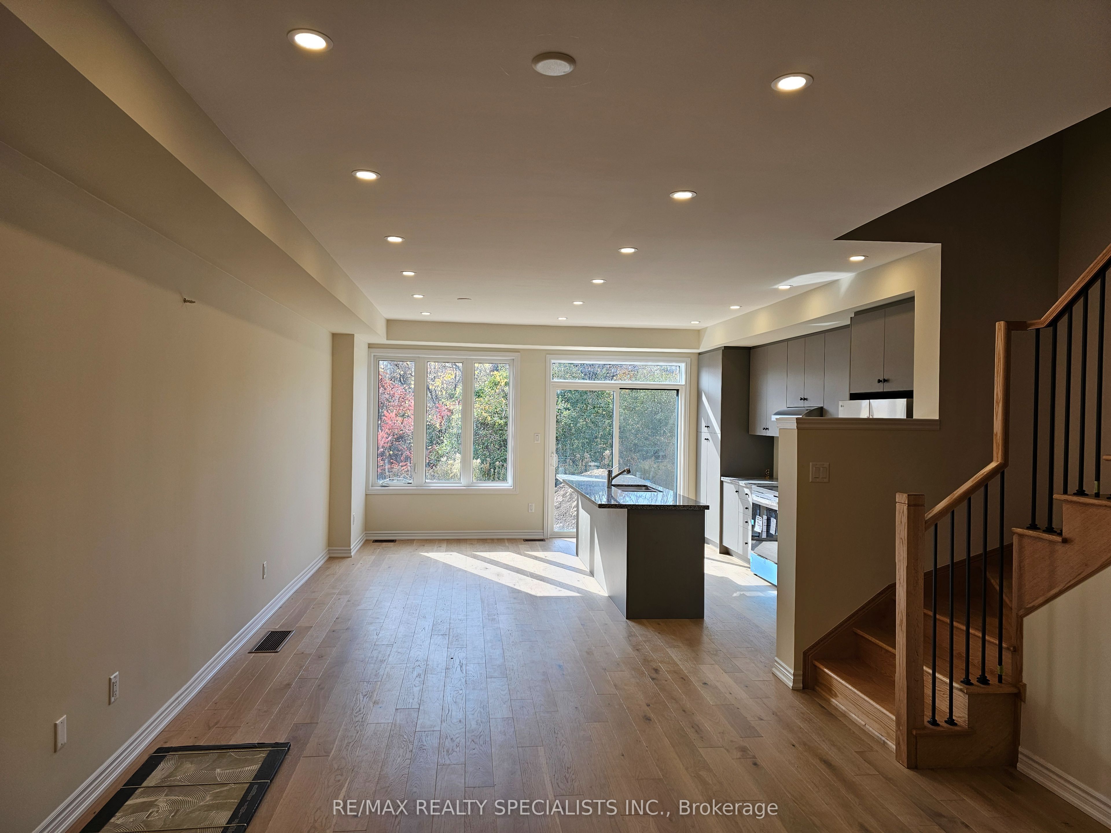 Photo 44 of 2078 Coppenwood Common, Burlington, Tyandaga — HOMEH