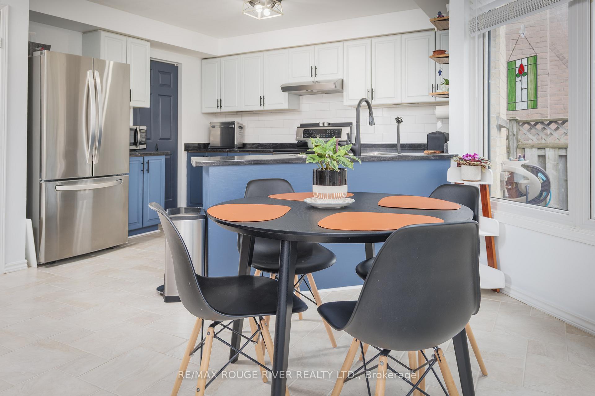 Photo 6 of 554 Springview Drive, Pickering, Amberlea — HOMEH