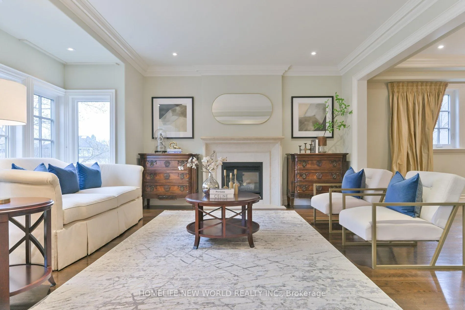 Photo 5 of 33 Evita Court, Vaughan, Uplands — HOMEH