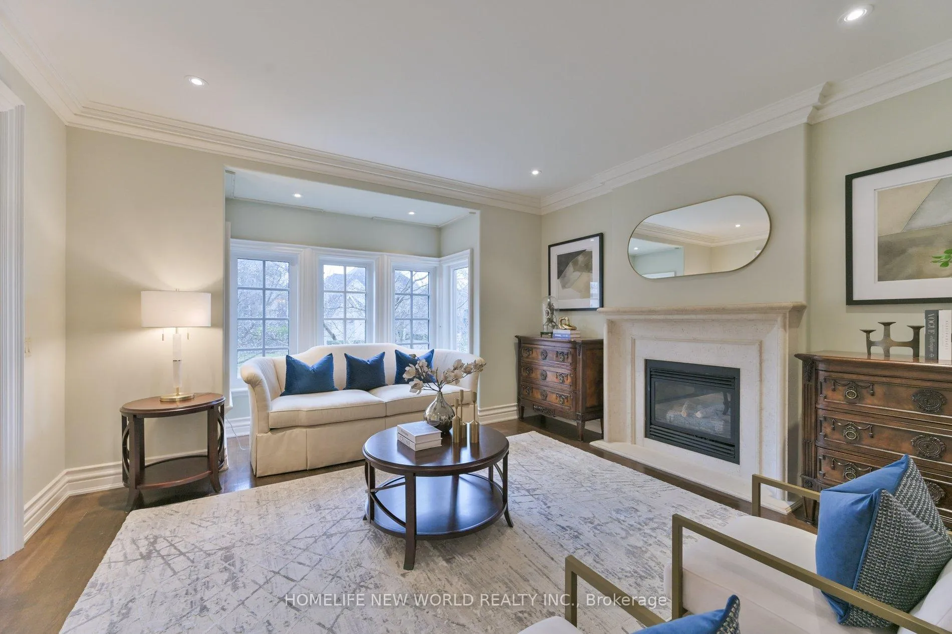 Photo 6 of 33 Evita Court, Vaughan, Uplands — HOMEH