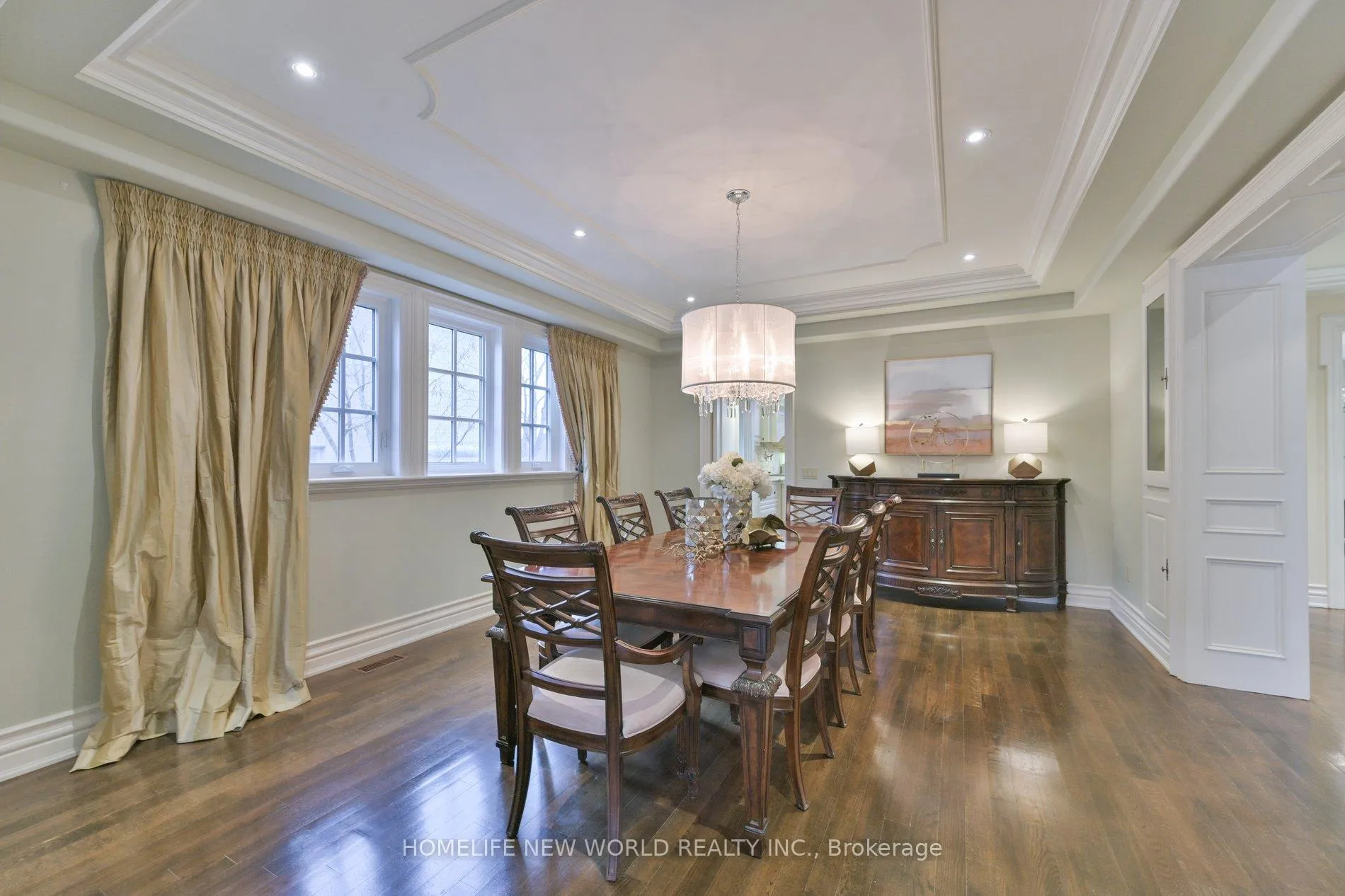 Photo 7 of 33 Evita Court, Vaughan, Uplands — HOMEH