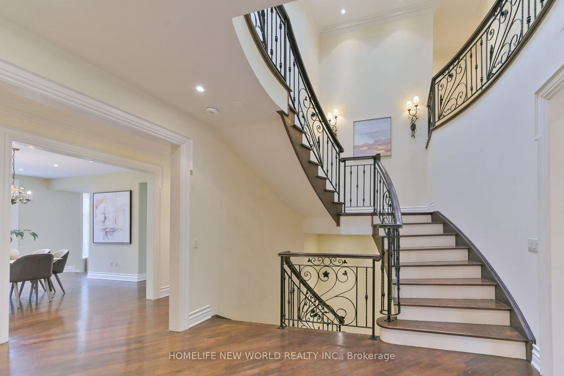 Photo 10 of 33 Evita Court, Vaughan, Uplands — HOMEH