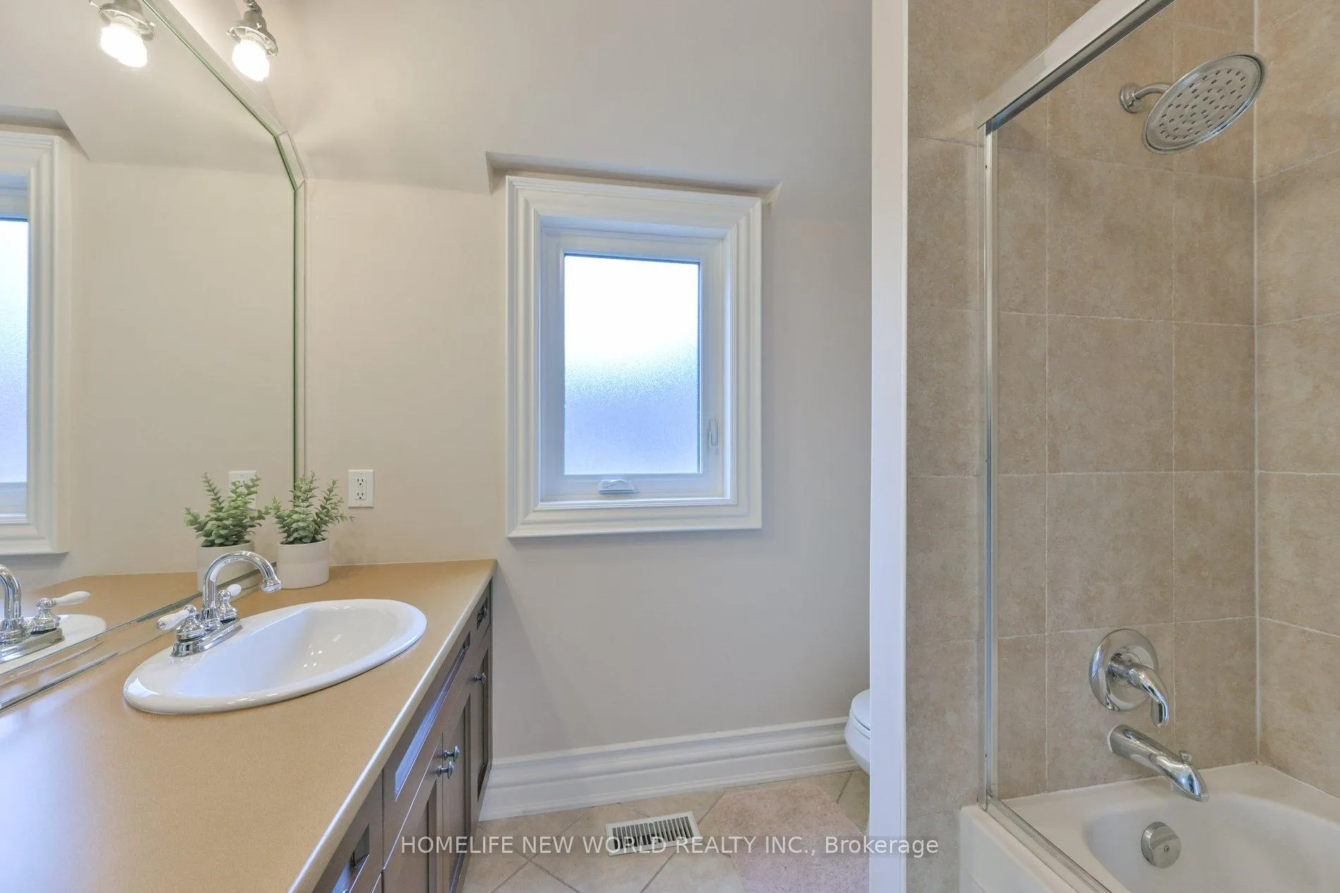 Photo 36 of 33 Evita Court, Vaughan, Uplands — HOMEH