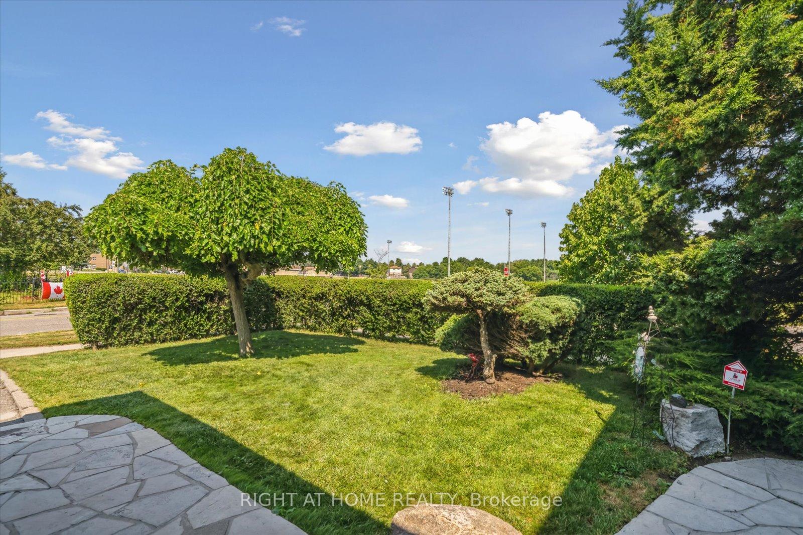 Photo 4 of 101 Dobson Drive, Ajax, Central — HOMEH