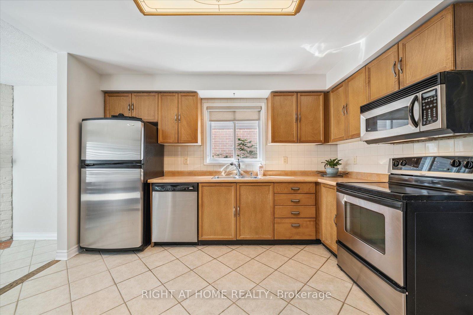 Photo 11 of 101 Dobson Drive, Ajax, Central — HOMEH