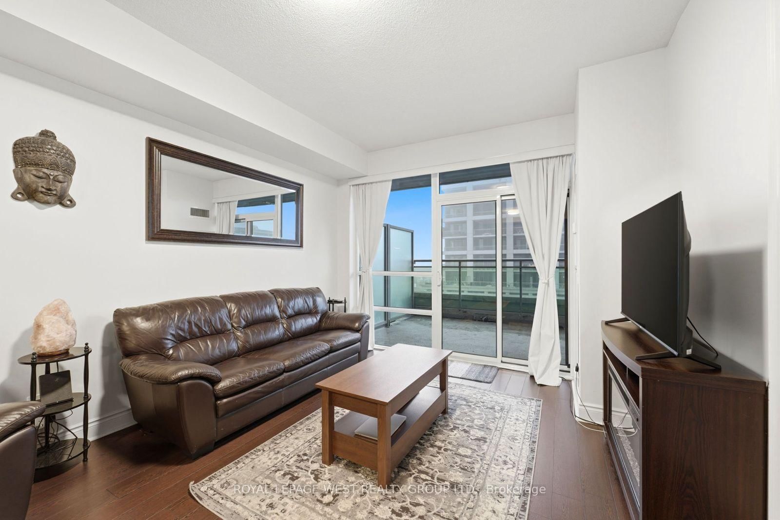 Photo 7 of Unit 1406, 16 Brookers Lane, Etobicoke, Mimico — HOMEH