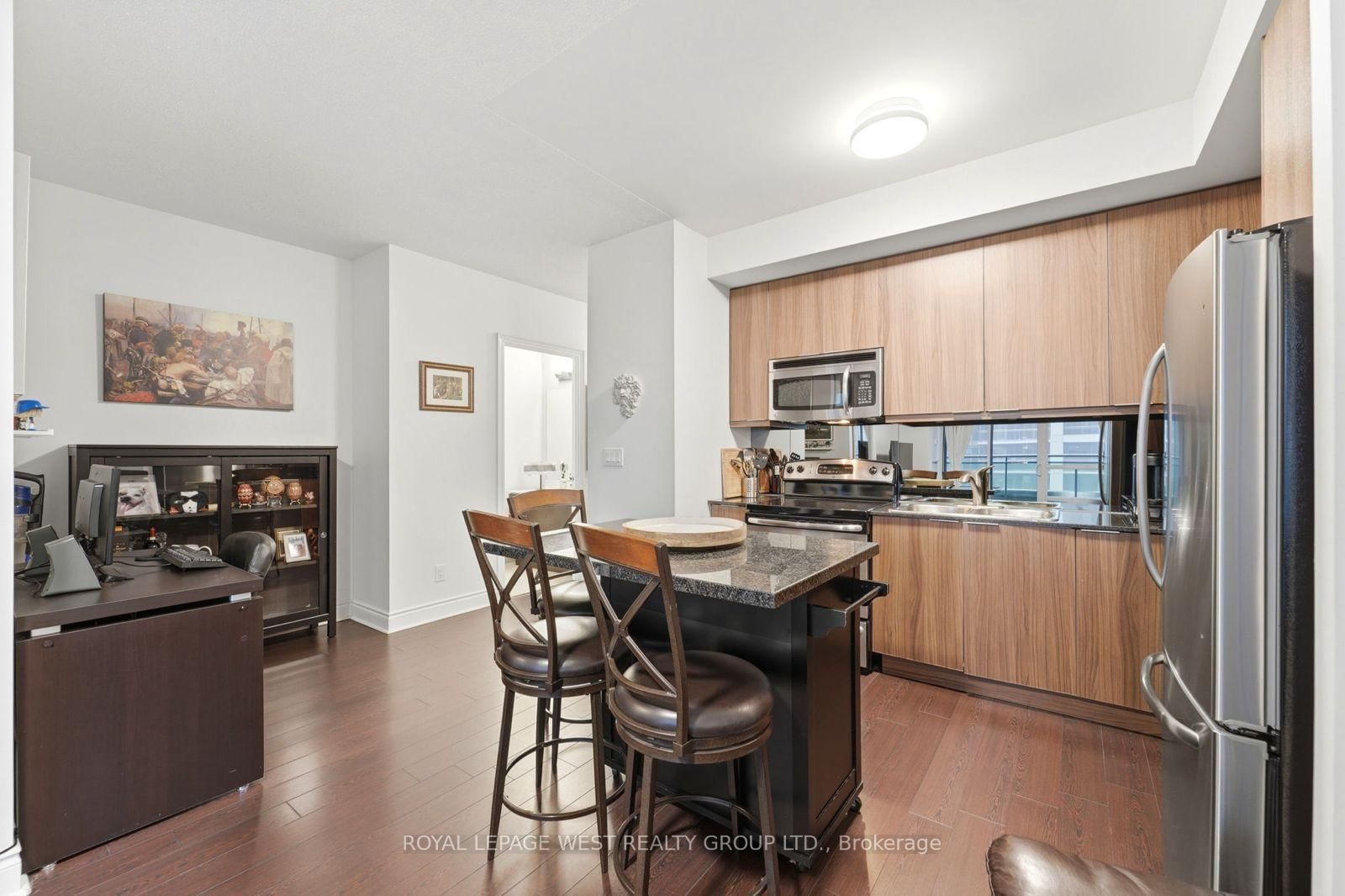Photo 10 of Unit 1406, 16 Brookers Lane, Etobicoke, Mimico — HOMEH