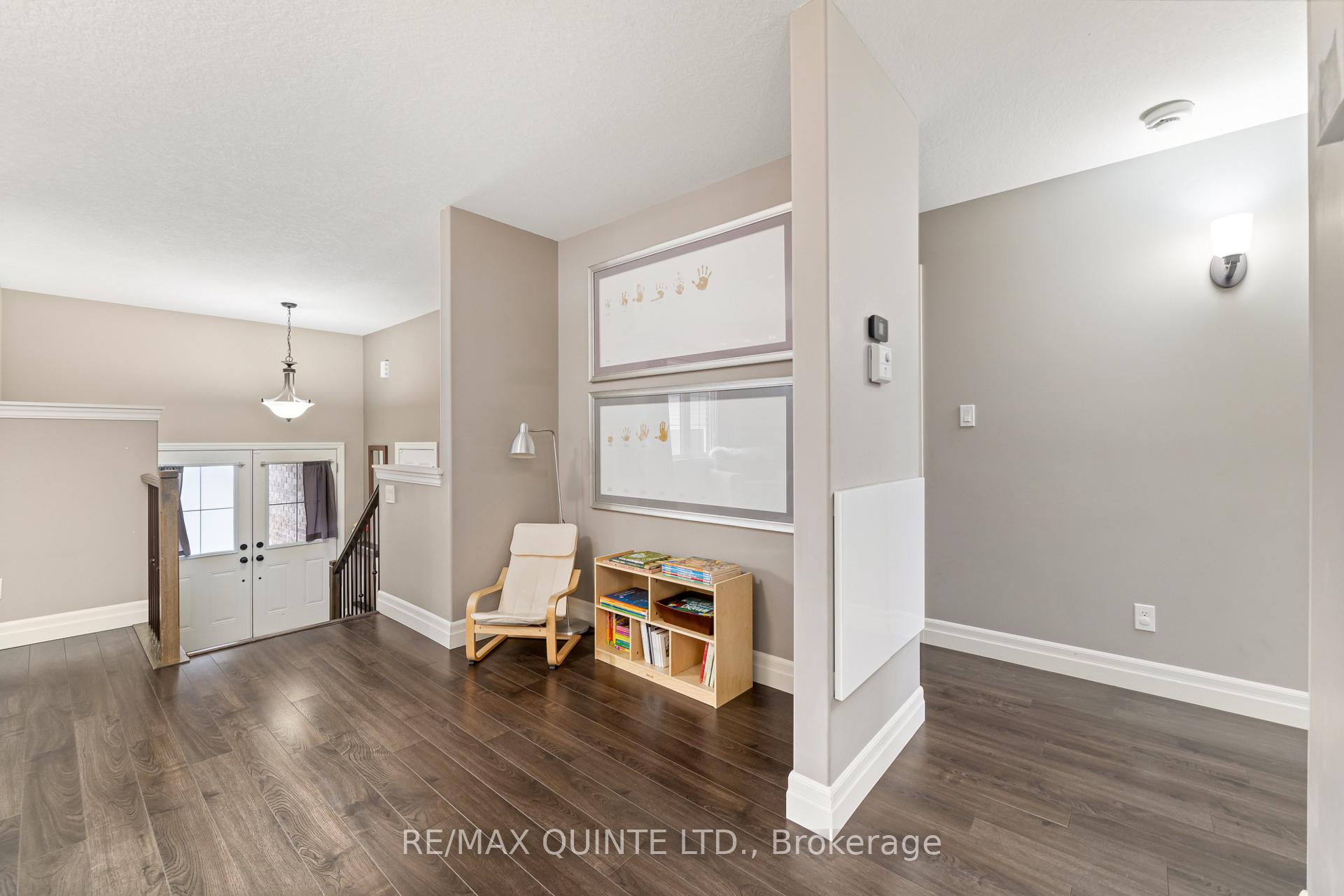 Photo 5 of 8 McIntosh Crescent, Quinte West, Murray Ward — HOMEH