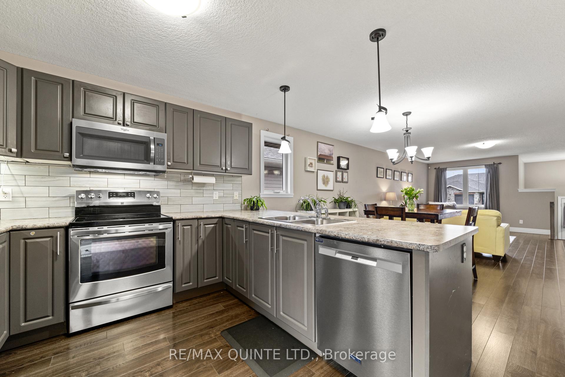 Photo 9 of 8 McIntosh Crescent, Quinte West, Murray Ward — HOMEH