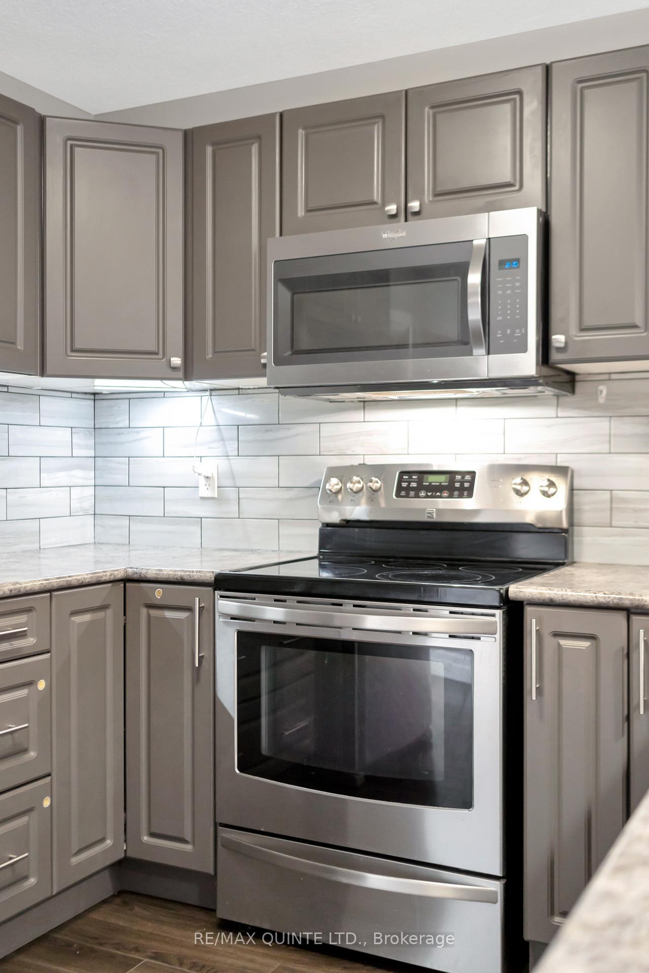 Photo 10 of 8 McIntosh Crescent, Quinte West, Murray Ward — HOMEH