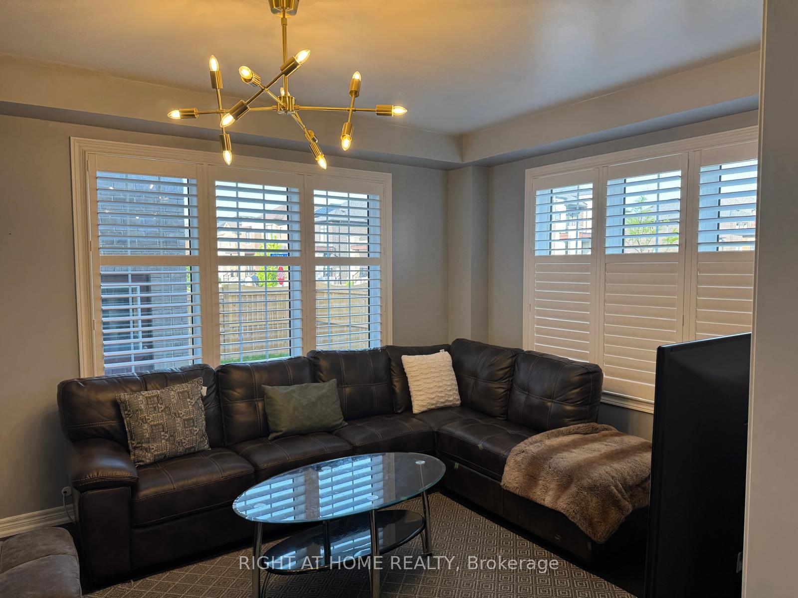 Photo 7 of 184 Coronation Road, Whitby, Rural Whitby — HOMEH