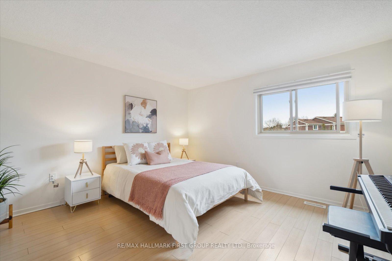 Photo 13 of 1210 Canborough Crescent, Pickering, Liverpool — HOMEH