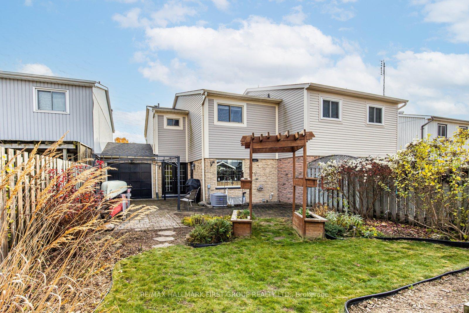 Photo 23 of 1210 Canborough Crescent, Pickering, Liverpool — HOMEH