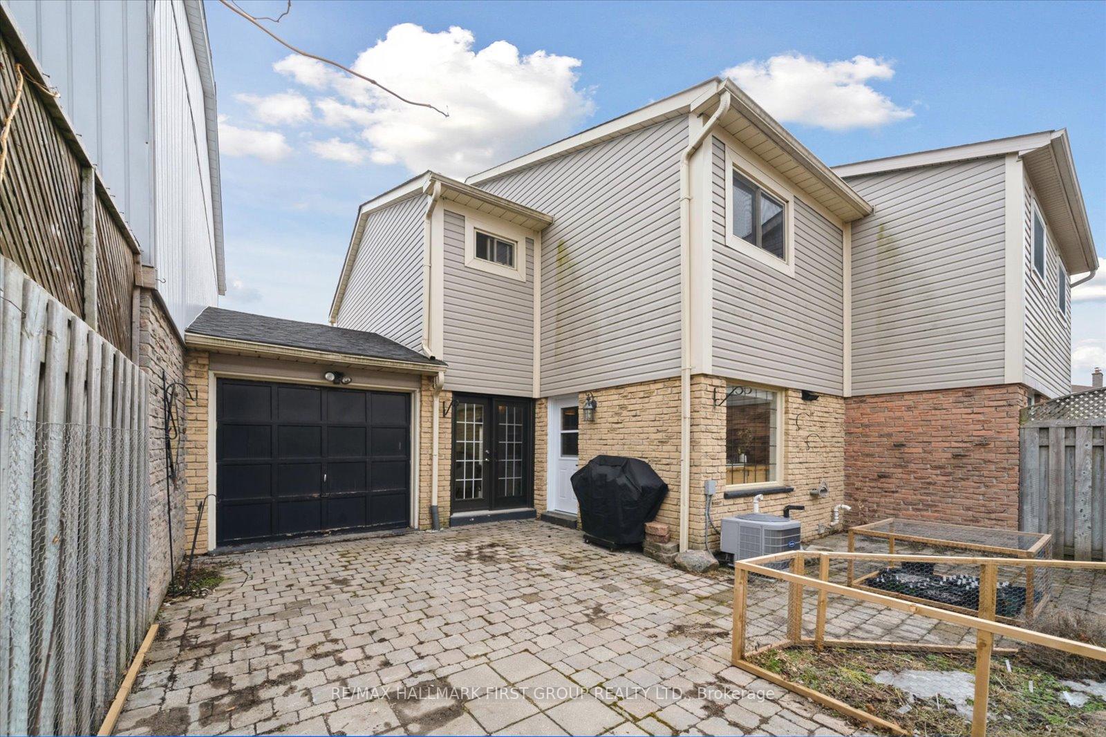 Photo 28 of 1210 Canborough Crescent, Pickering, Liverpool — HOMEH