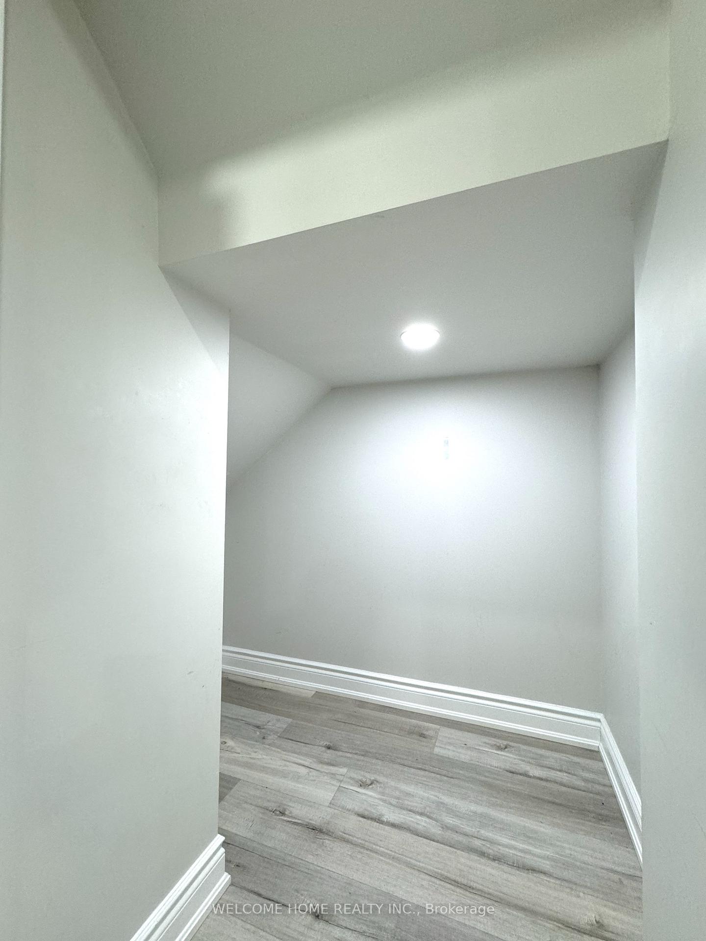 Photo 11 of 66 Canard Basement, Vaughan, Kleinburg — HOMEH