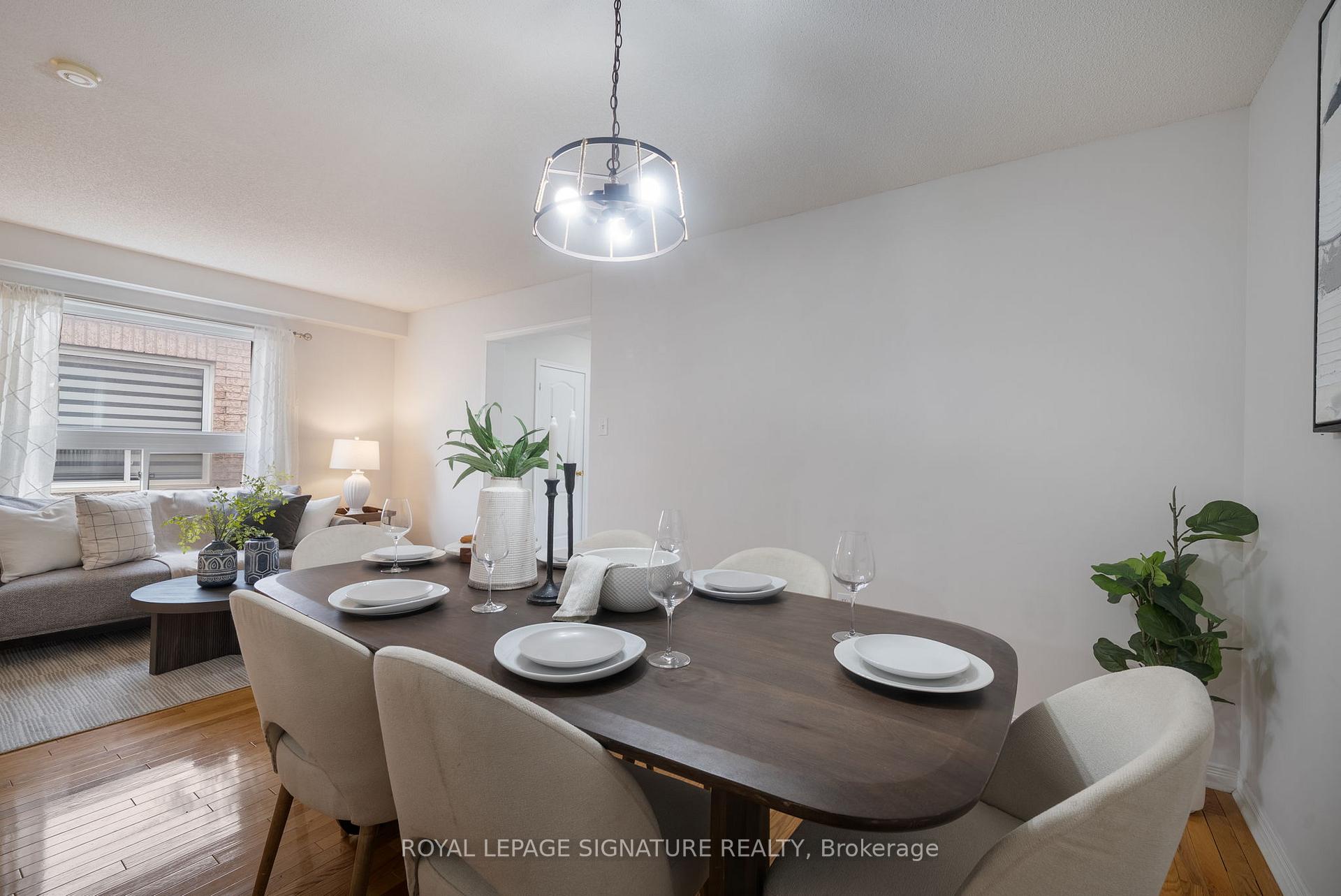 Photo 6 of 107 Brownridge Place, Whitby, Williamsburg — HOMEH