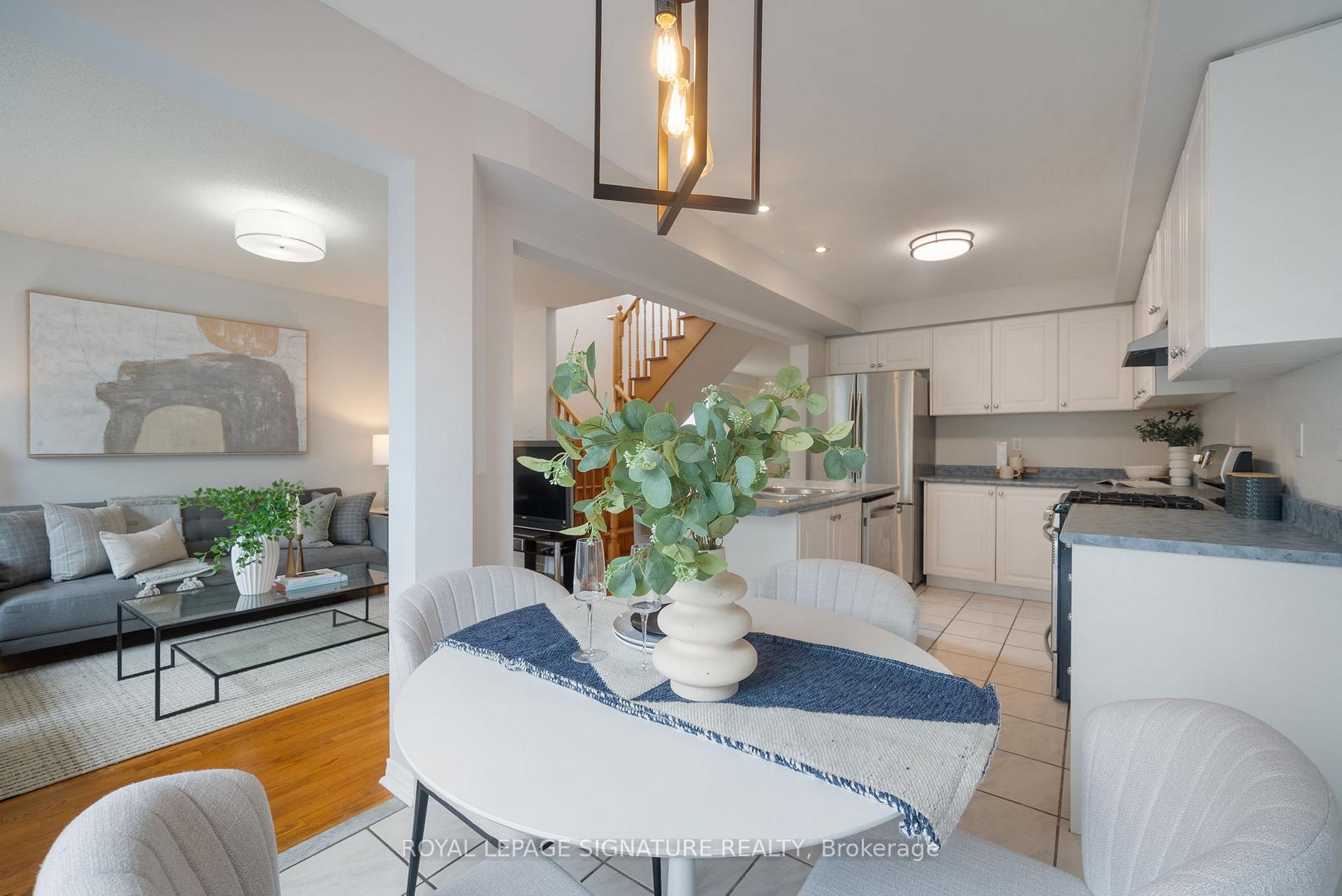 Photo 10 of 107 Brownridge Place, Whitby, Williamsburg — HOMEH