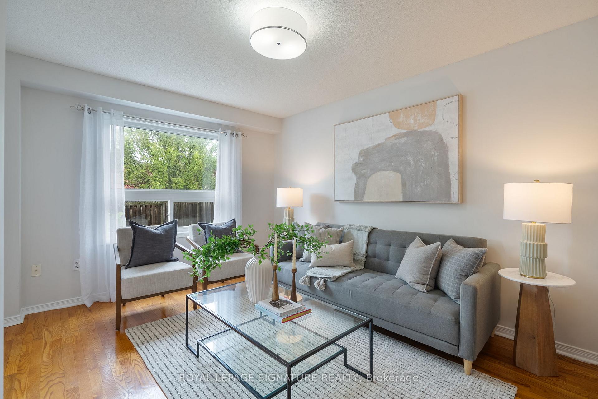 Photo 11 of 107 Brownridge Place, Whitby, Williamsburg — HOMEH