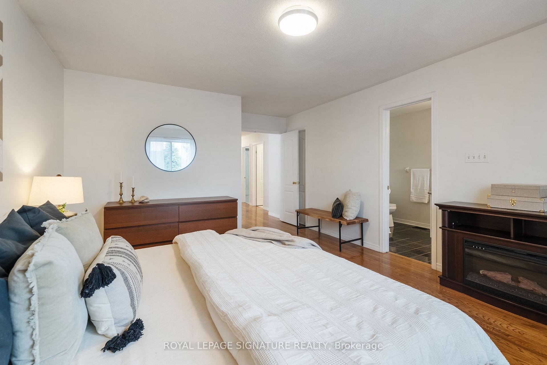 Photo 14 of 107 Brownridge Place, Whitby, Williamsburg — HOMEH