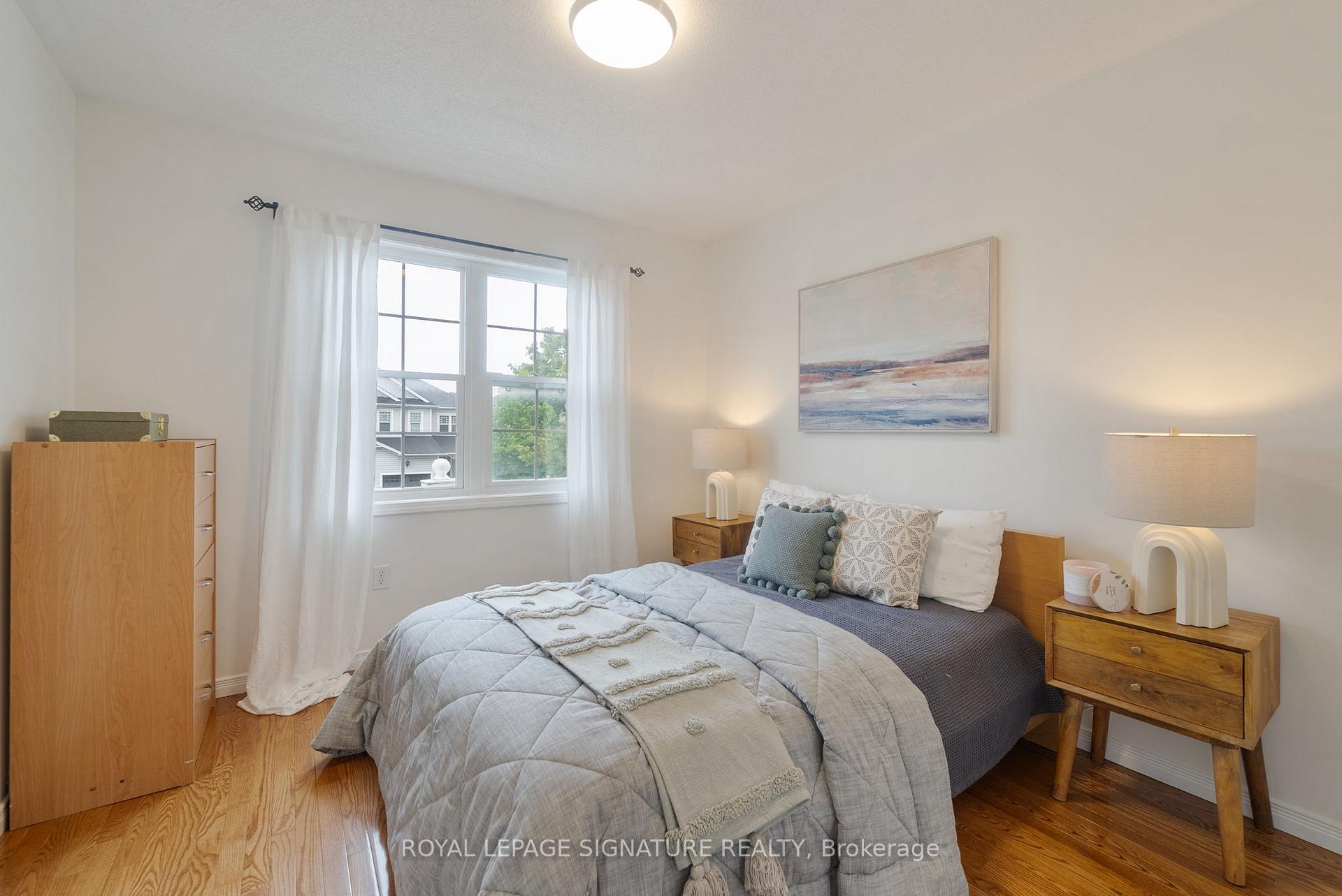 Photo 17 of 107 Brownridge Place, Whitby, Williamsburg — HOMEH