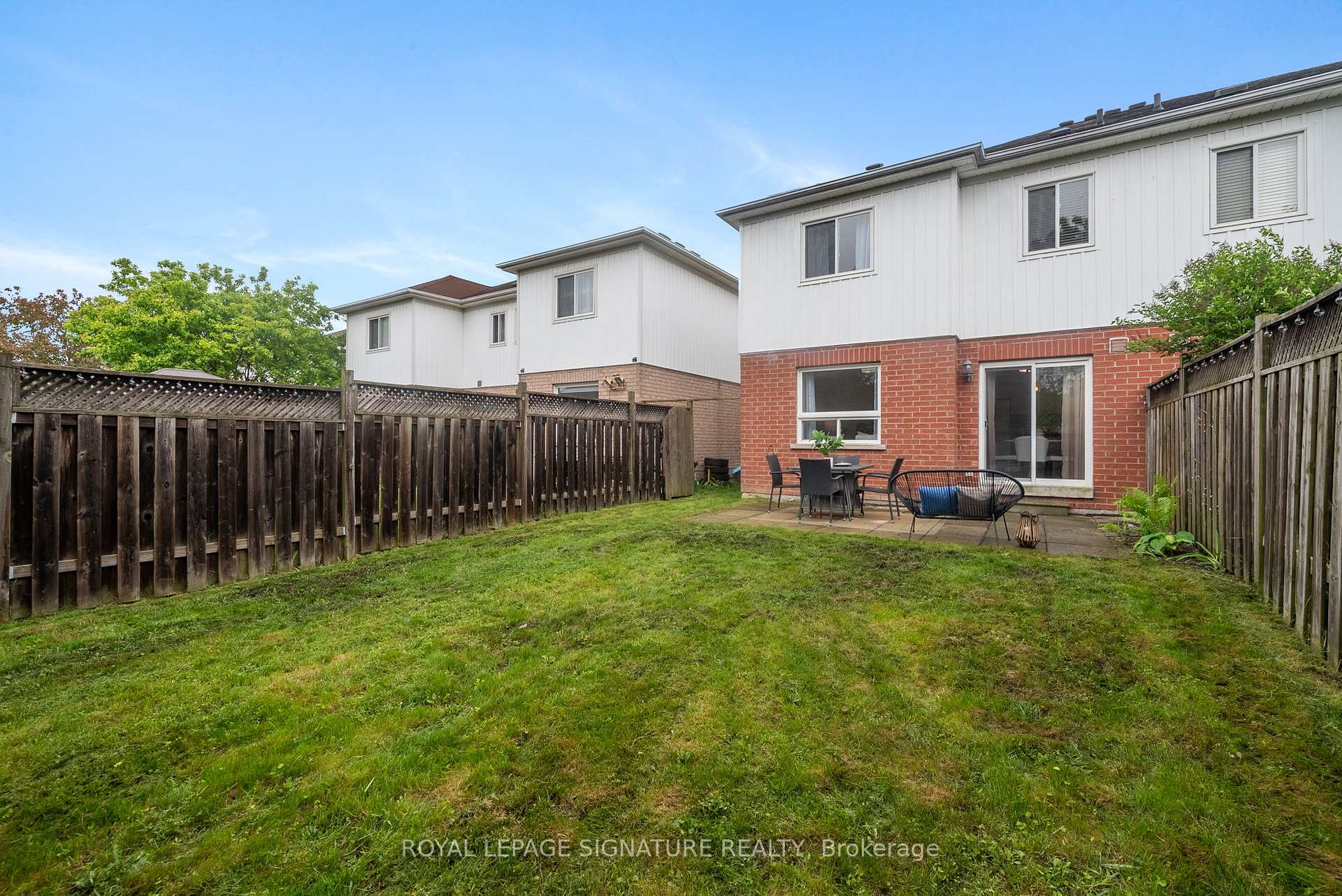 Photo 21 of 107 Brownridge Place, Whitby, Williamsburg — HOMEH