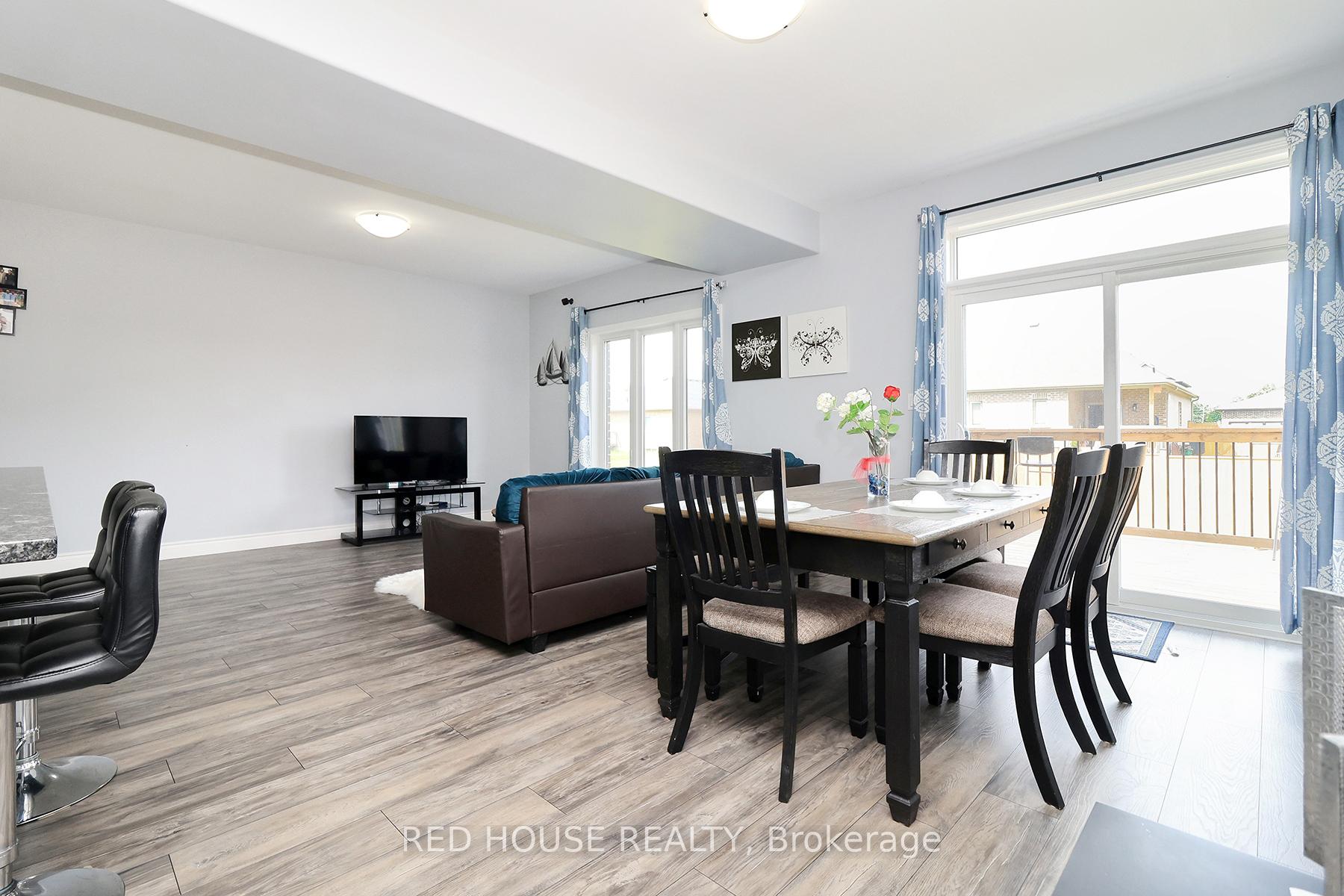 Photo 25 of 67 Stonecrest Boulevard N, Quinte West, Sidney Ward — HOMEH