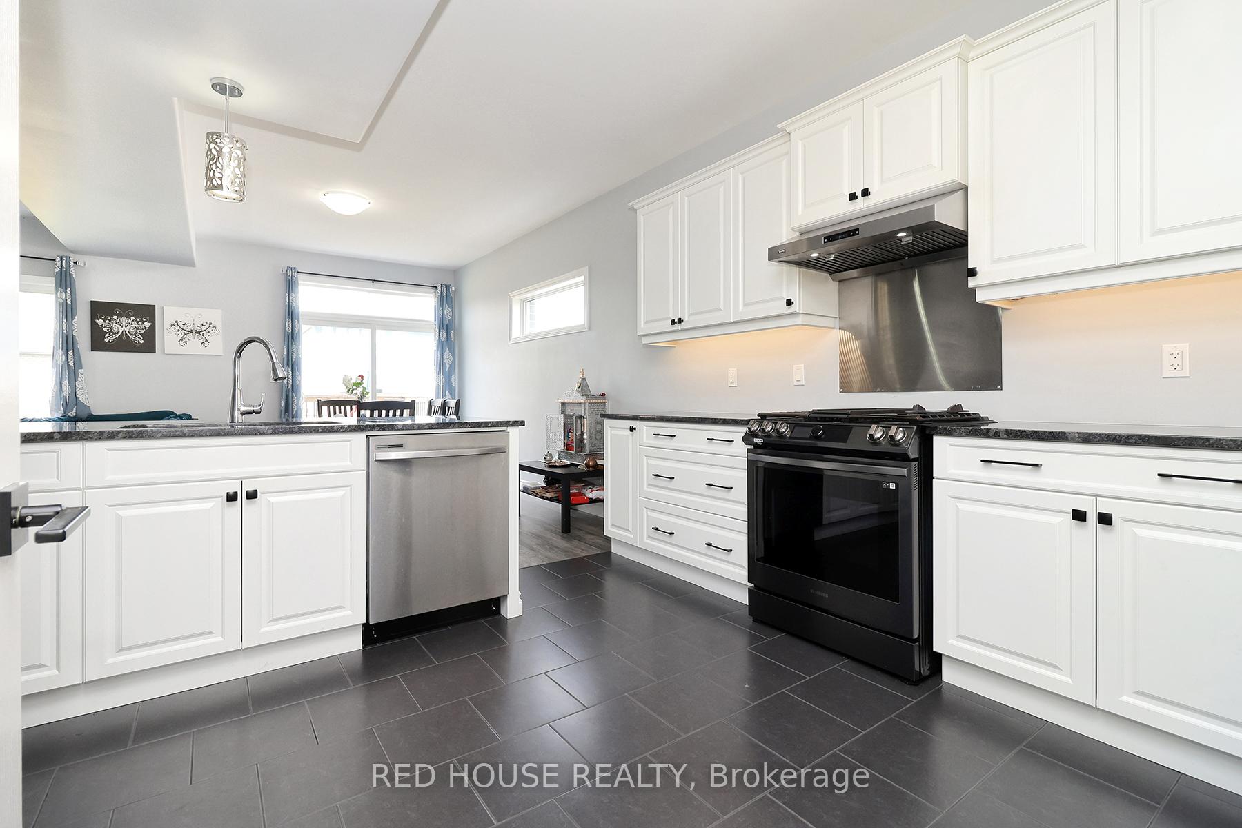 Photo 28 of 67 Stonecrest Boulevard N, Quinte West, Sidney Ward — HOMEH