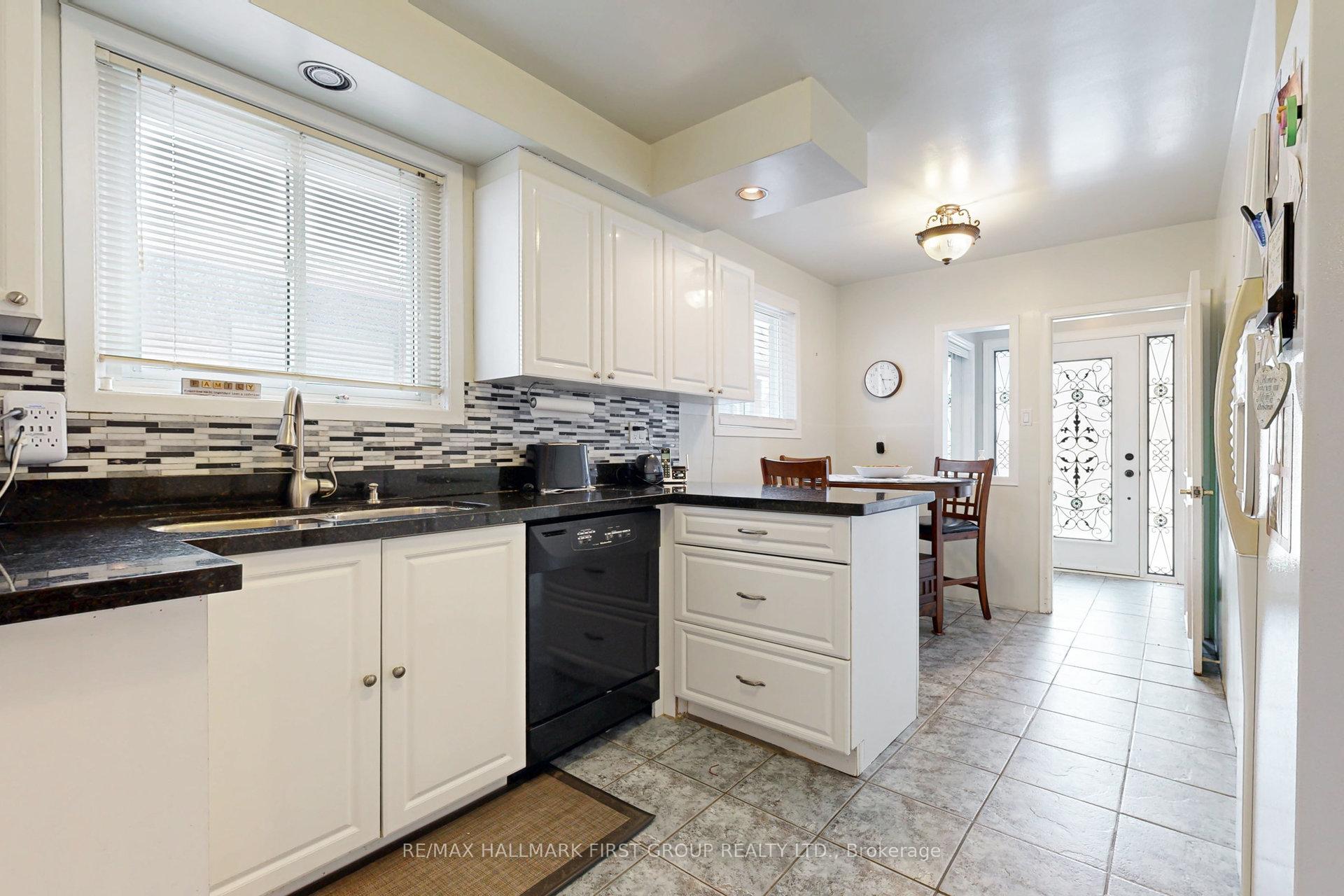 Photo 6 of 560 Rougemount Drive, Pickering, Rosebank — HOMEH