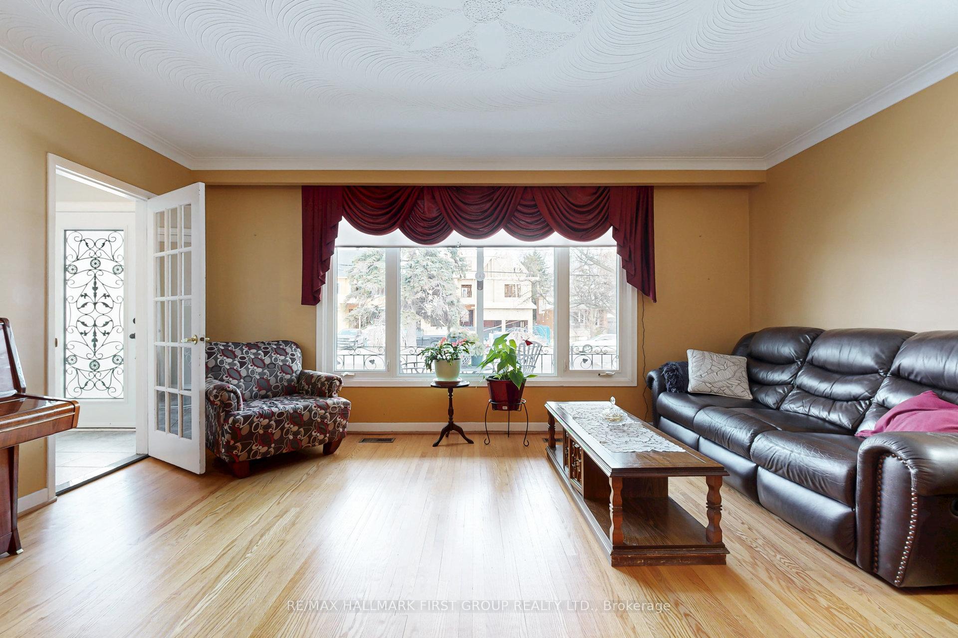 Photo 11 of 560 Rougemount Drive, Pickering, Rosebank — HOMEH