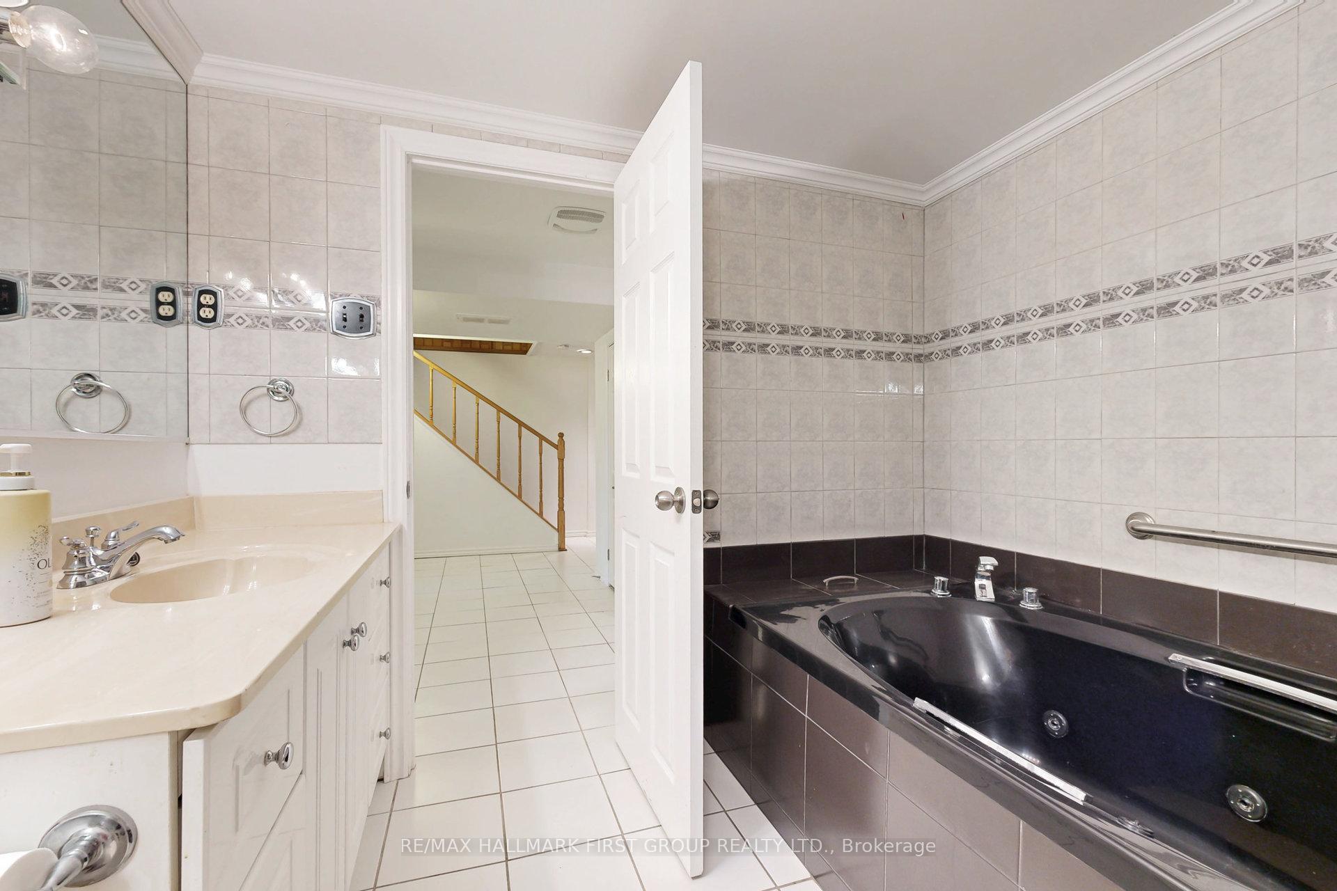Photo 39 of 560 Rougemount Drive, Pickering, Rosebank — HOMEH