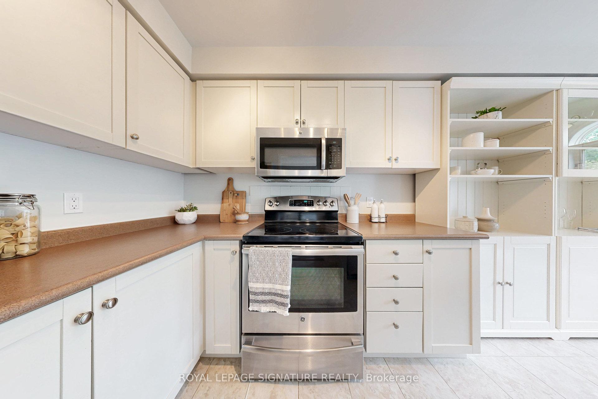 Photo 11 of 62 Breakwater Drive, Whitby, Port Whitby — HOMEH