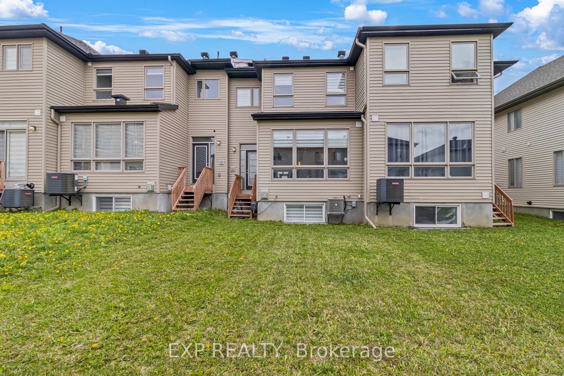 Photo 4 of 49 Salamander Way, Ottawa, Blossom Park/Kemp Park/Findlay Creek — HOMEH