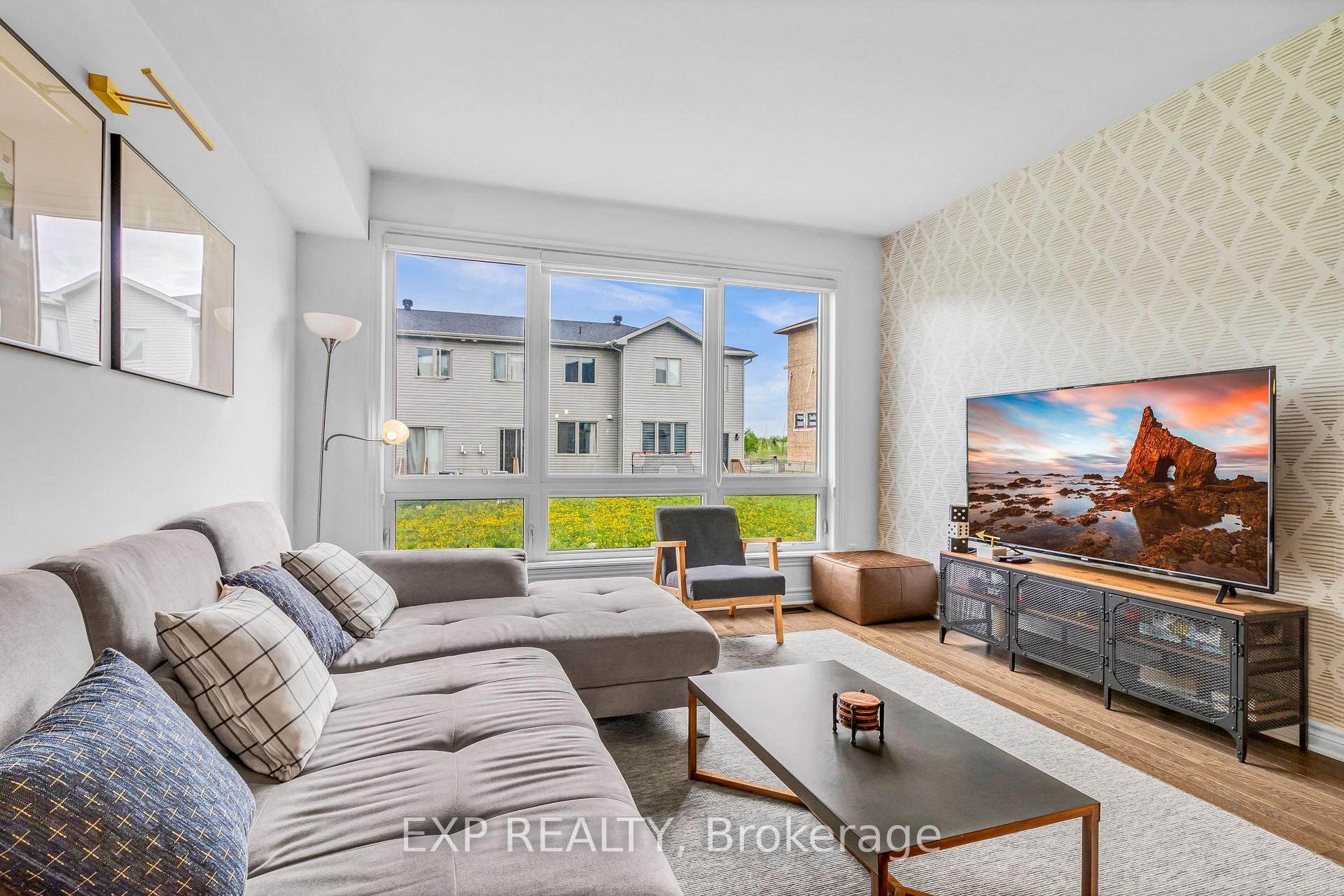 Photo 10 of 49 Salamander Way, Ottawa, Blossom Park/Kemp Park/Findlay Creek — HOMEH