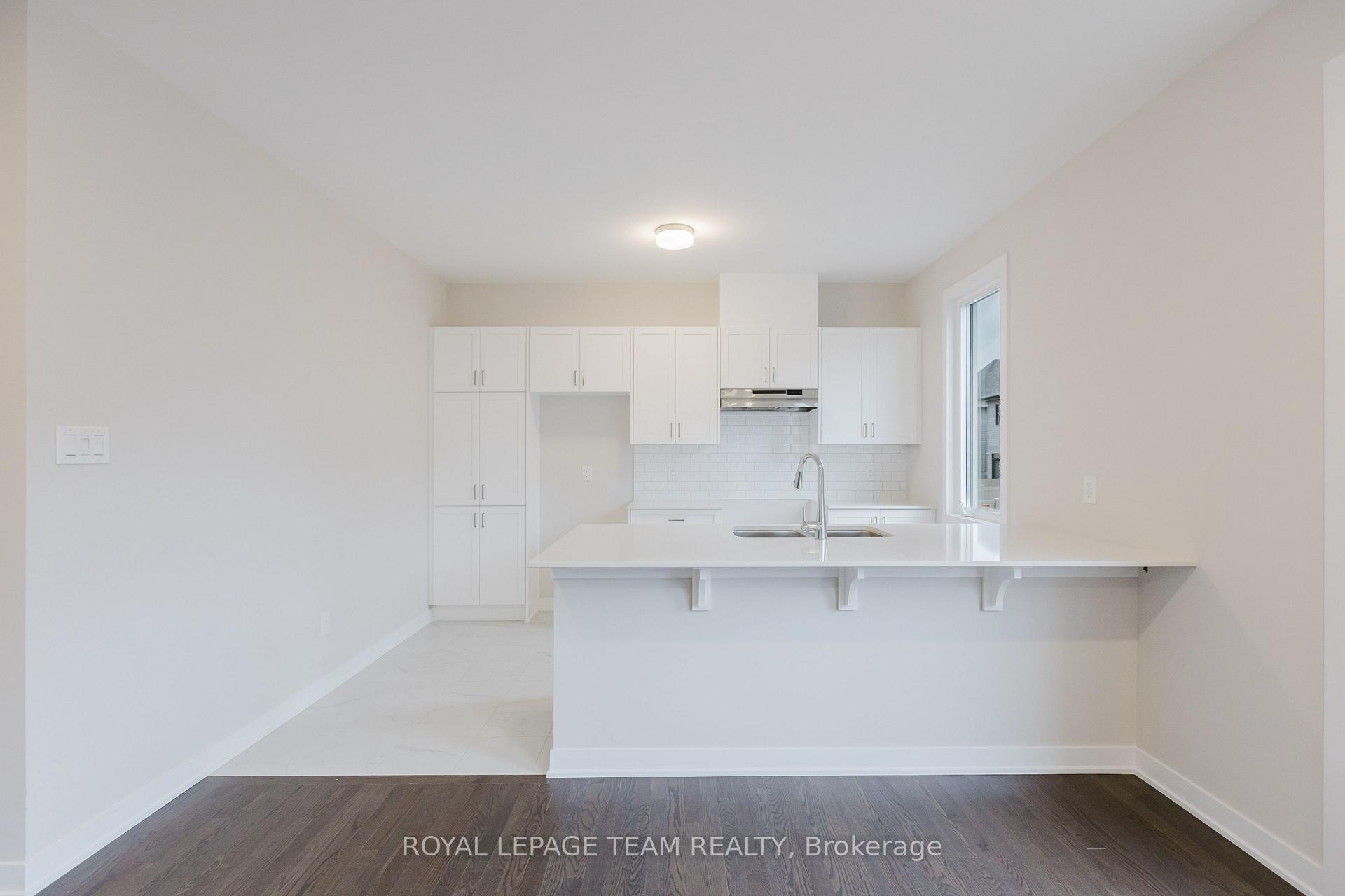 Photo 10 of 610 Expansion Road, Ottawa, Barrhaven - Half Moon Bay — HOMEH