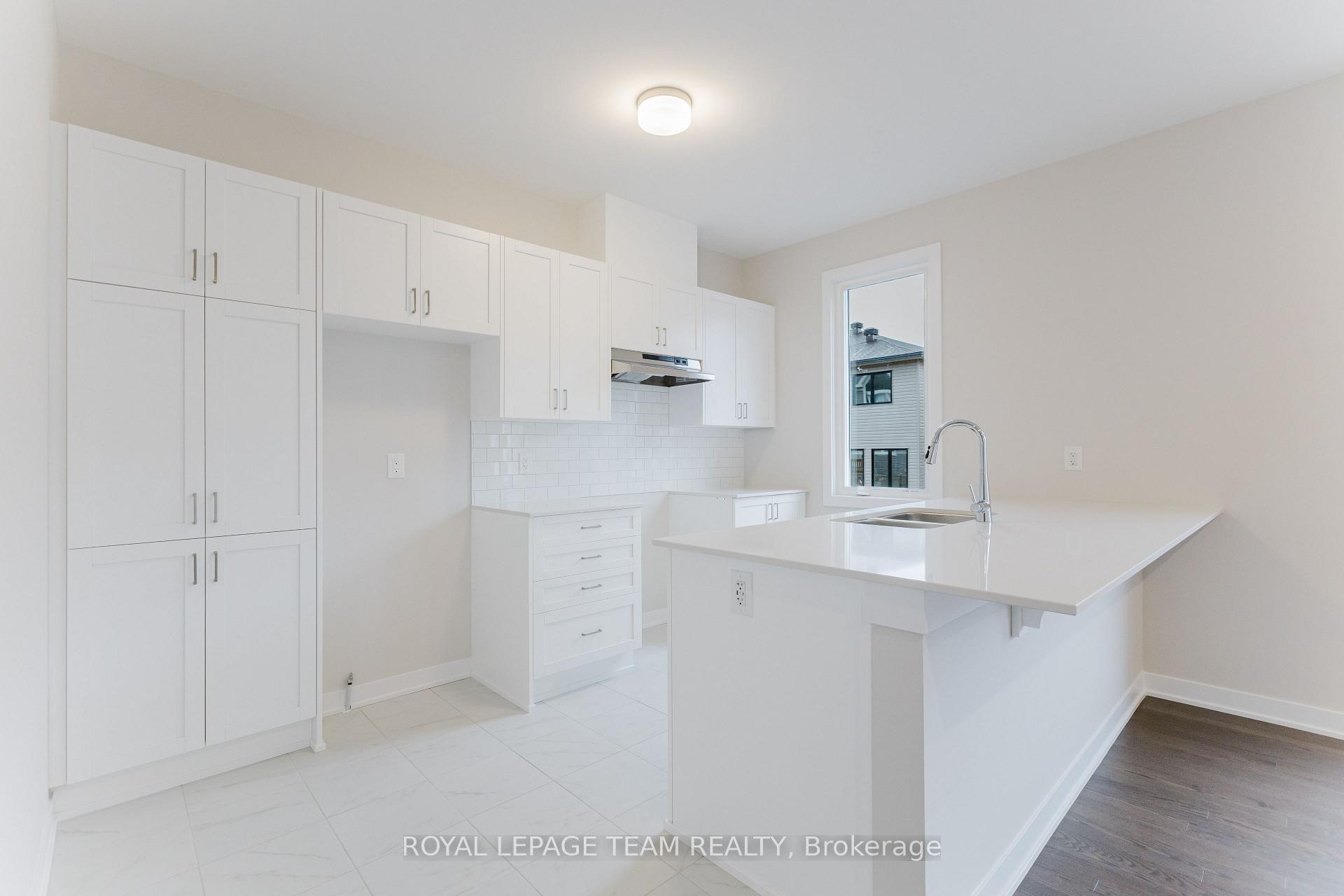 Photo 11 of 610 Expansion Road, Ottawa, Barrhaven - Half Moon Bay — HOMEH