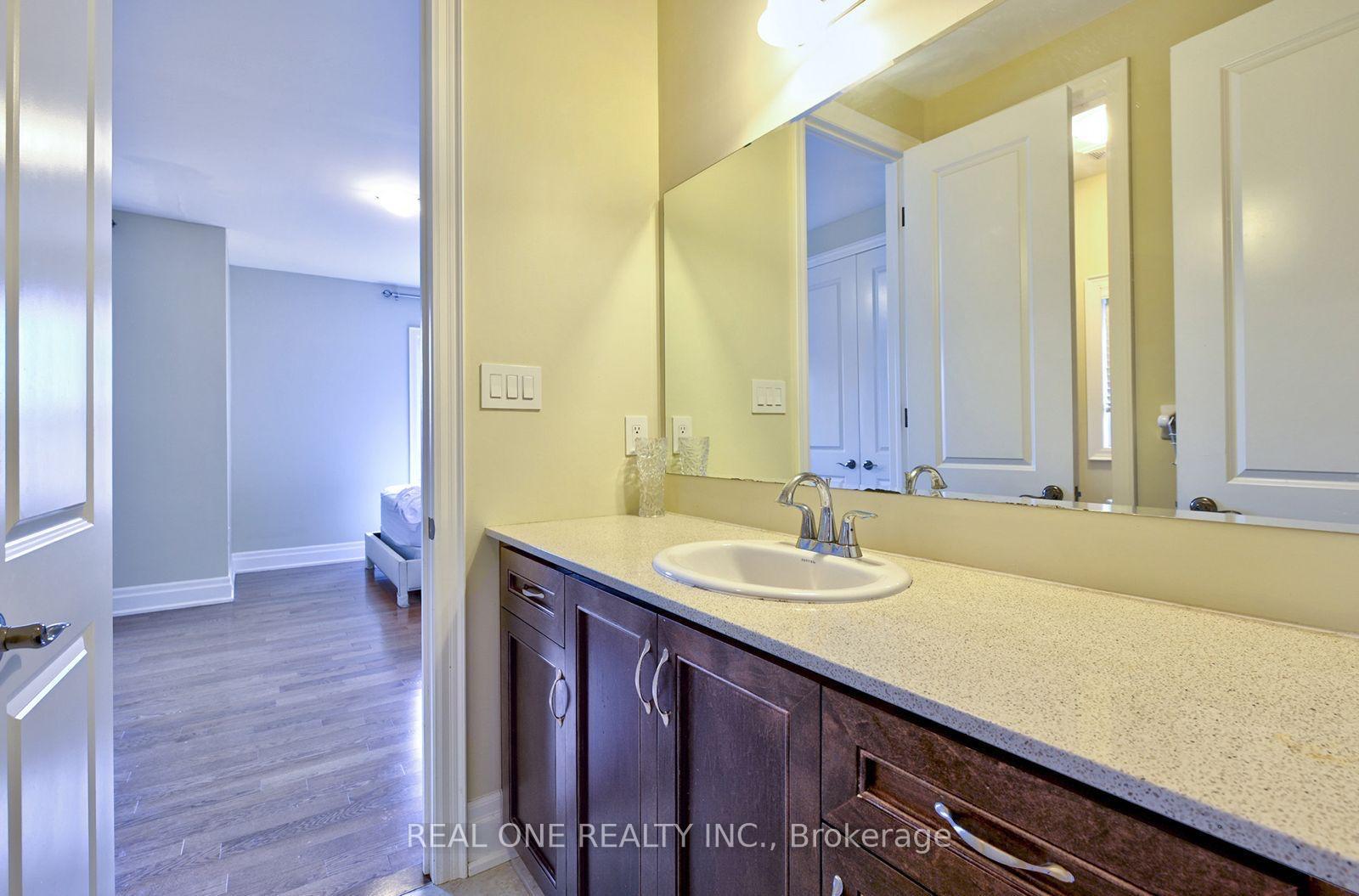 Photo 5 of Unit 1 Br, 96 Via Romano Boulevard, Vaughan, Patterson — HOMEH